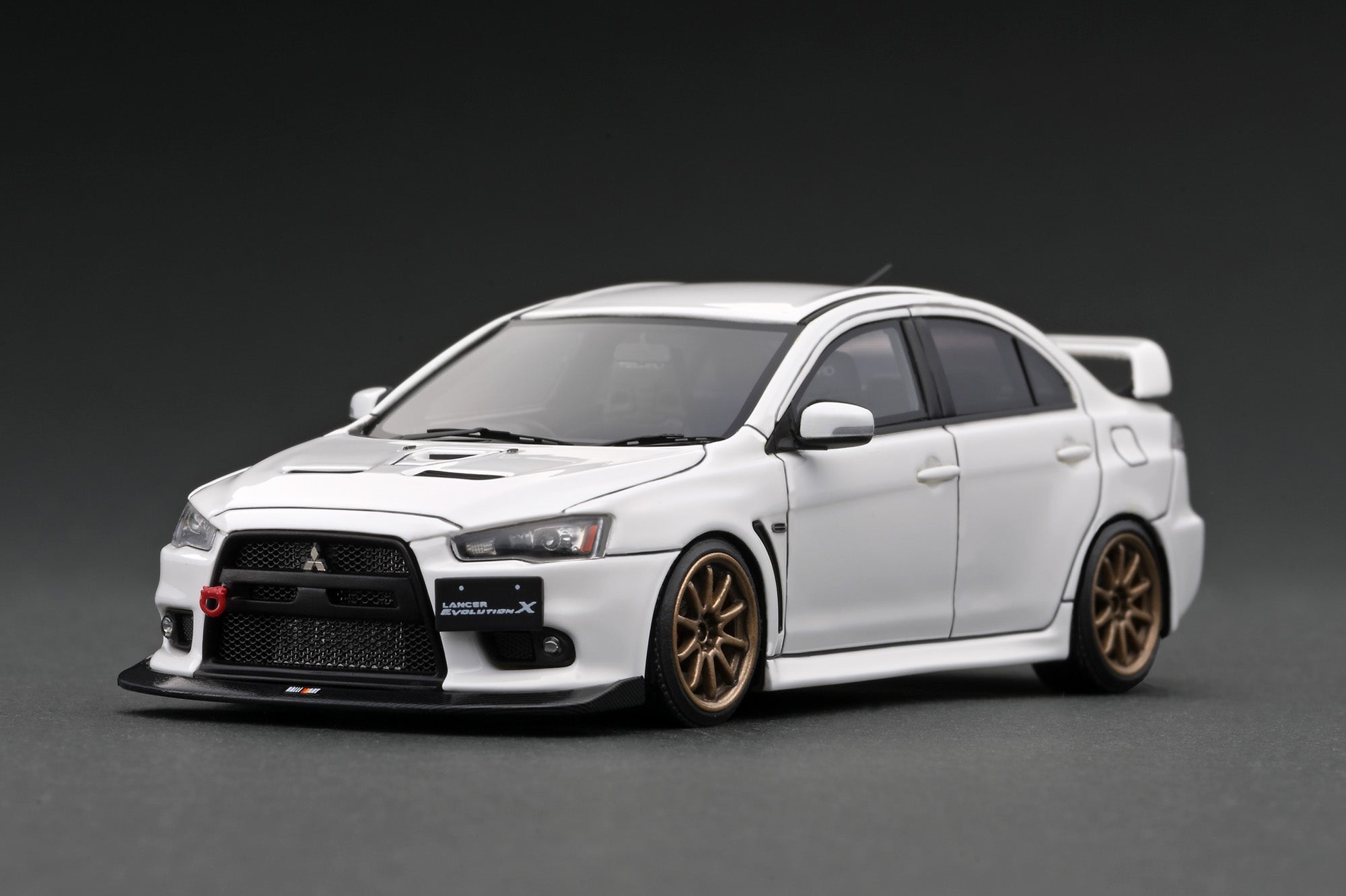 1:43 Scale Mitsubishi Lancer Evolution X (CZ4A) White Diecast Model Car with 4B11 Silver Engine Display - Perfect for Collectors, Racing Enthusiasts & Home/Office Decoration