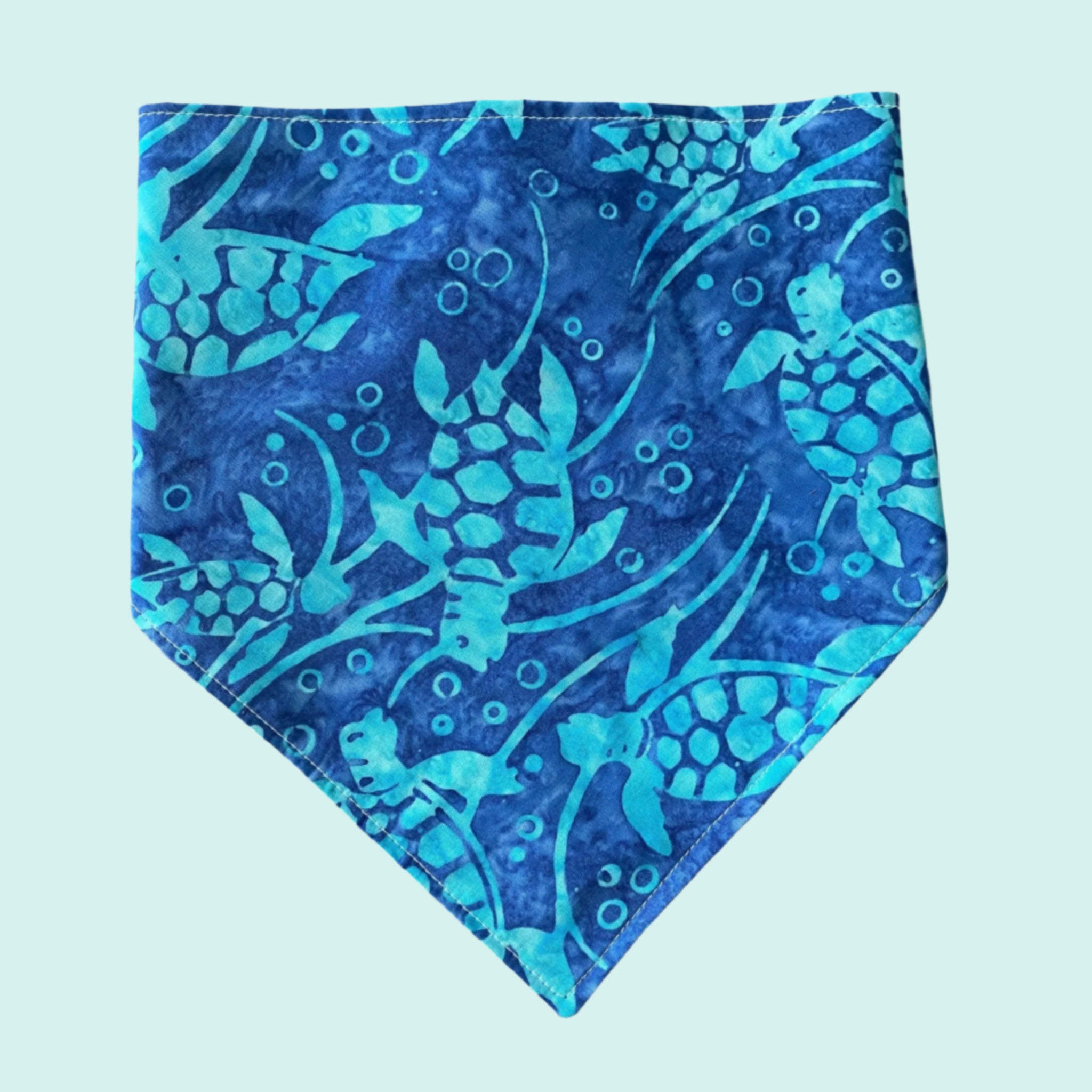 Sea Turtle Bandana - Stylish and Comfortable Cotton Scarf for Men & Women - Perfect for Beach, Hiking, and Outdoor Adventures