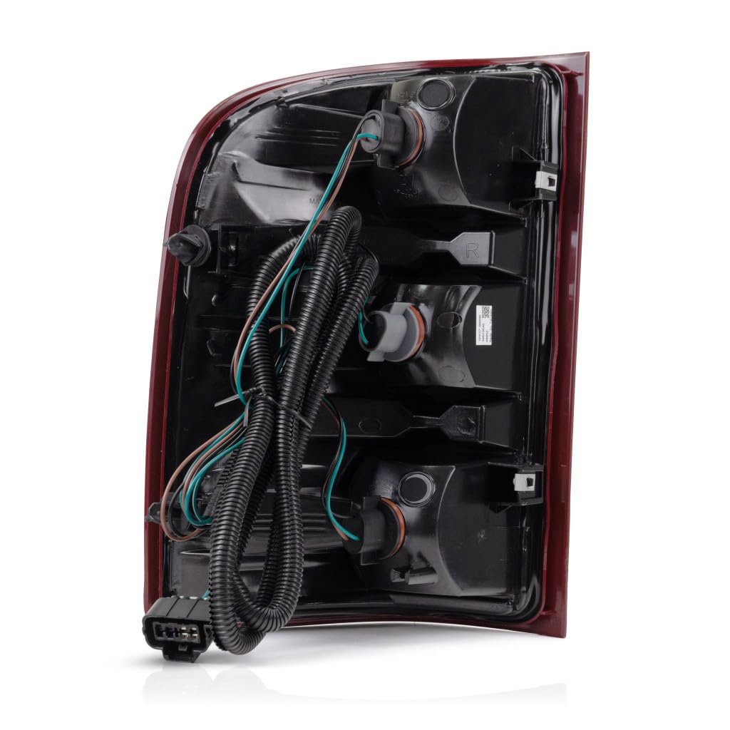 2011-2014 Chevy Silverado 2500 Passenger Side Tail Light Assembly - 1st Design with Bulbs, Single Rear Wheel, Dual Filament, Back-Up Light - CAPA Certified Replacement for GM2801207 & 25958483 | Perfect for Truck Restoration & Nighttime Safety Upgrades