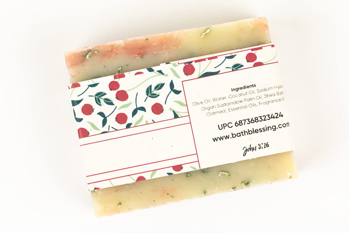 Natural Evergreen & Cranberry Handmade Soap - Moisturizing, Aromatic, Vegan - Perfect for Holiday Gifts, Spa Days & Relaxing Baths
