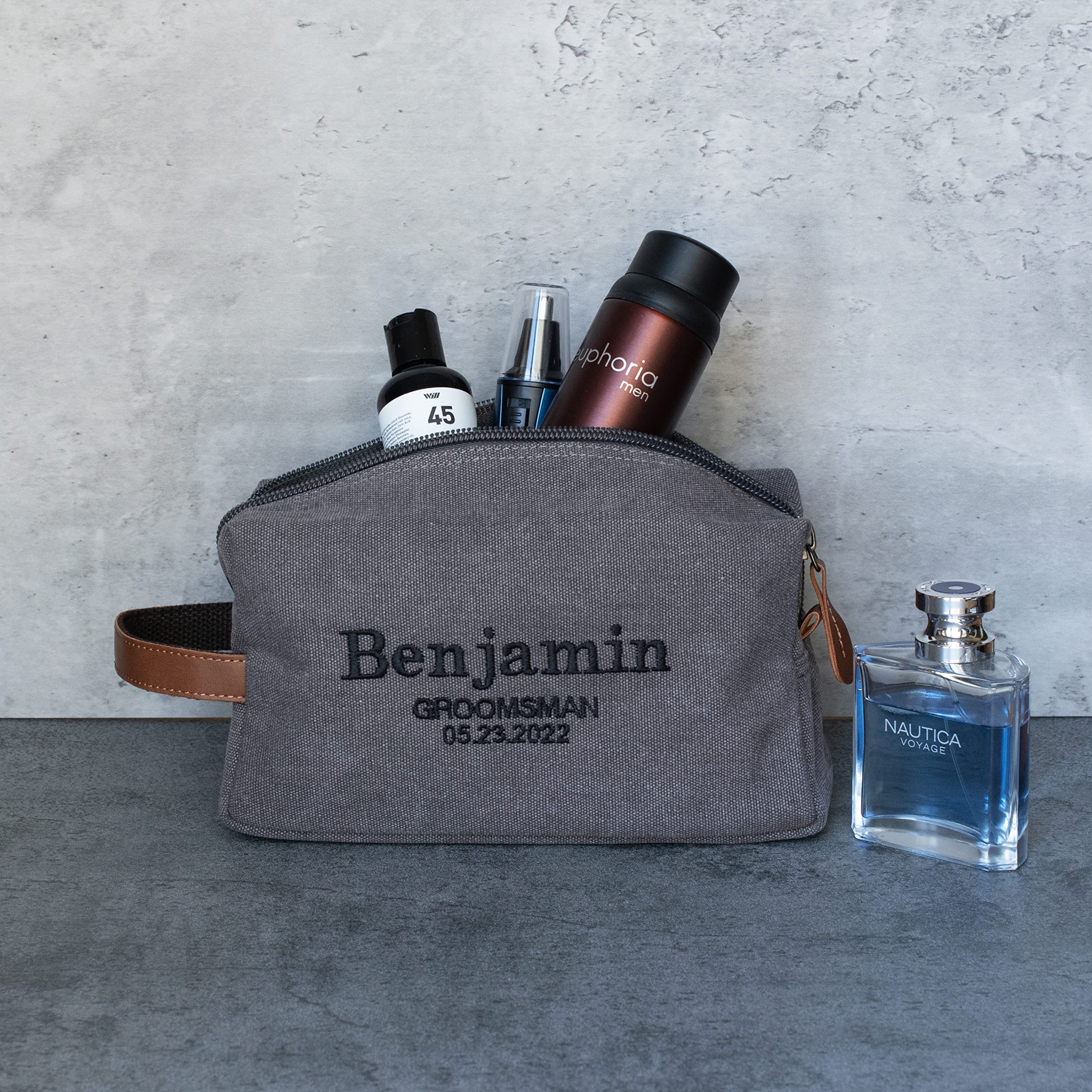 Personalized Embroidered Groomsmen Toiletry Bags Set of 6 - Custom Wedding Gifts for Groomsmen with 8 Thread Color Options - Navy Blue Groomsman Proposal Gift - Perfect for Bachelor Parties & Destination Weddings