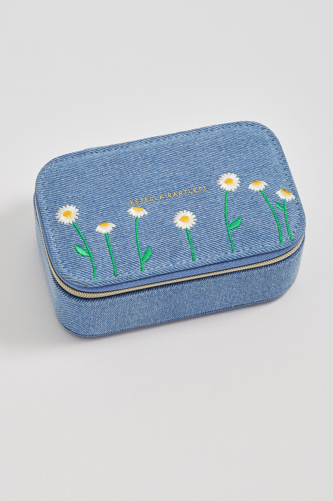 Elegant Daisy Embroidered Mini Jewelry Box for Rings & Earrings - Perfect Gift for Women, Bridesmaids & Travel Organizer