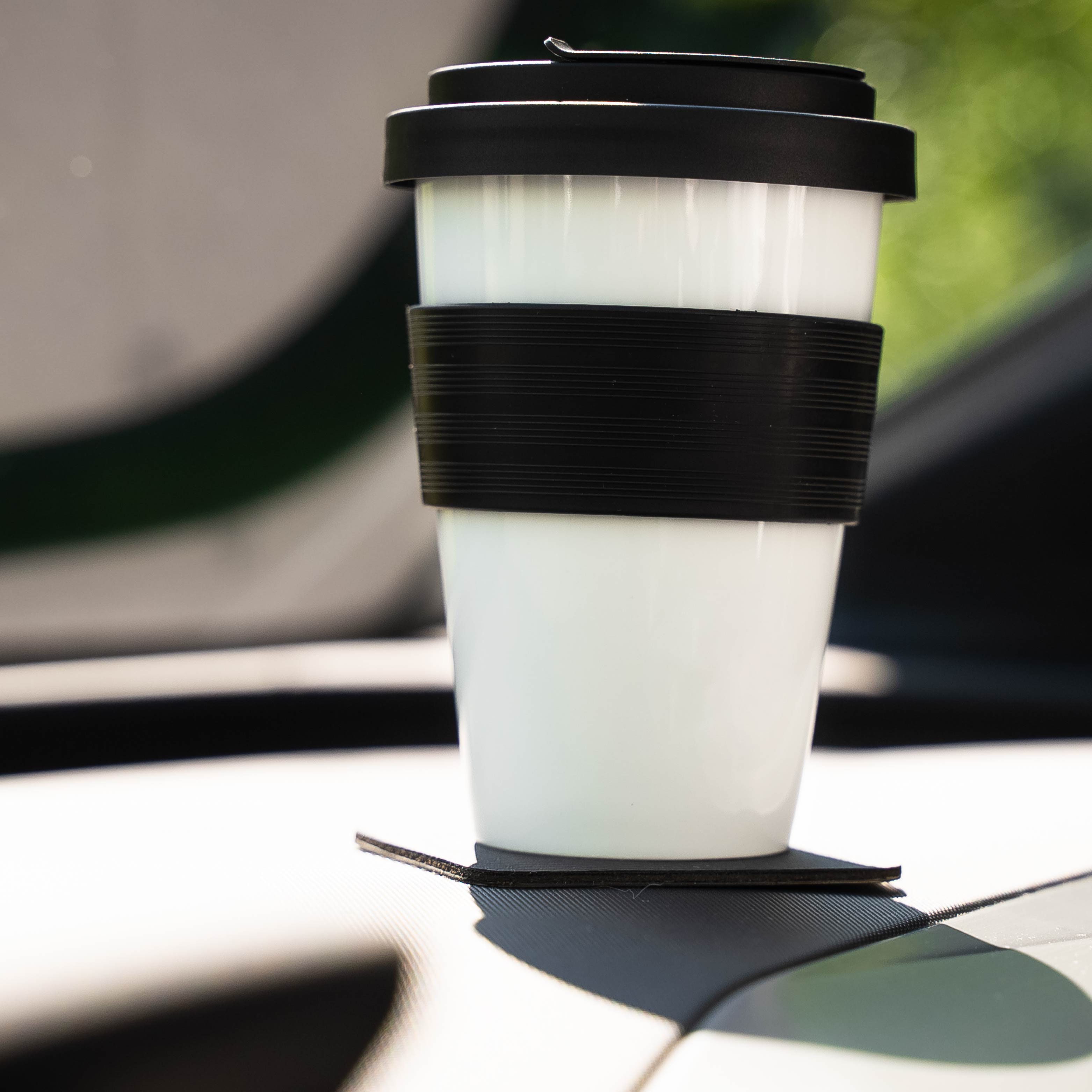 Premium Magnetic Travel Mug - Insulated Porcelain Coffee Cup with Lid - Perfect for Commuting, Office & Outdoor Adventures