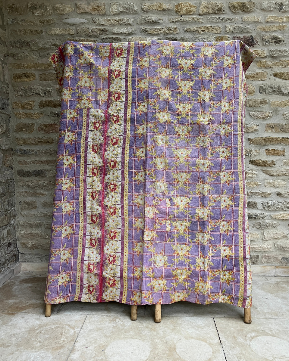 Handmade Midweight Kantha Quilt No. 646 - Soft Cotton Throw Blanket for Bed, Sofa & Travel - Cozy Boho Home Decor & Perfect Gift
