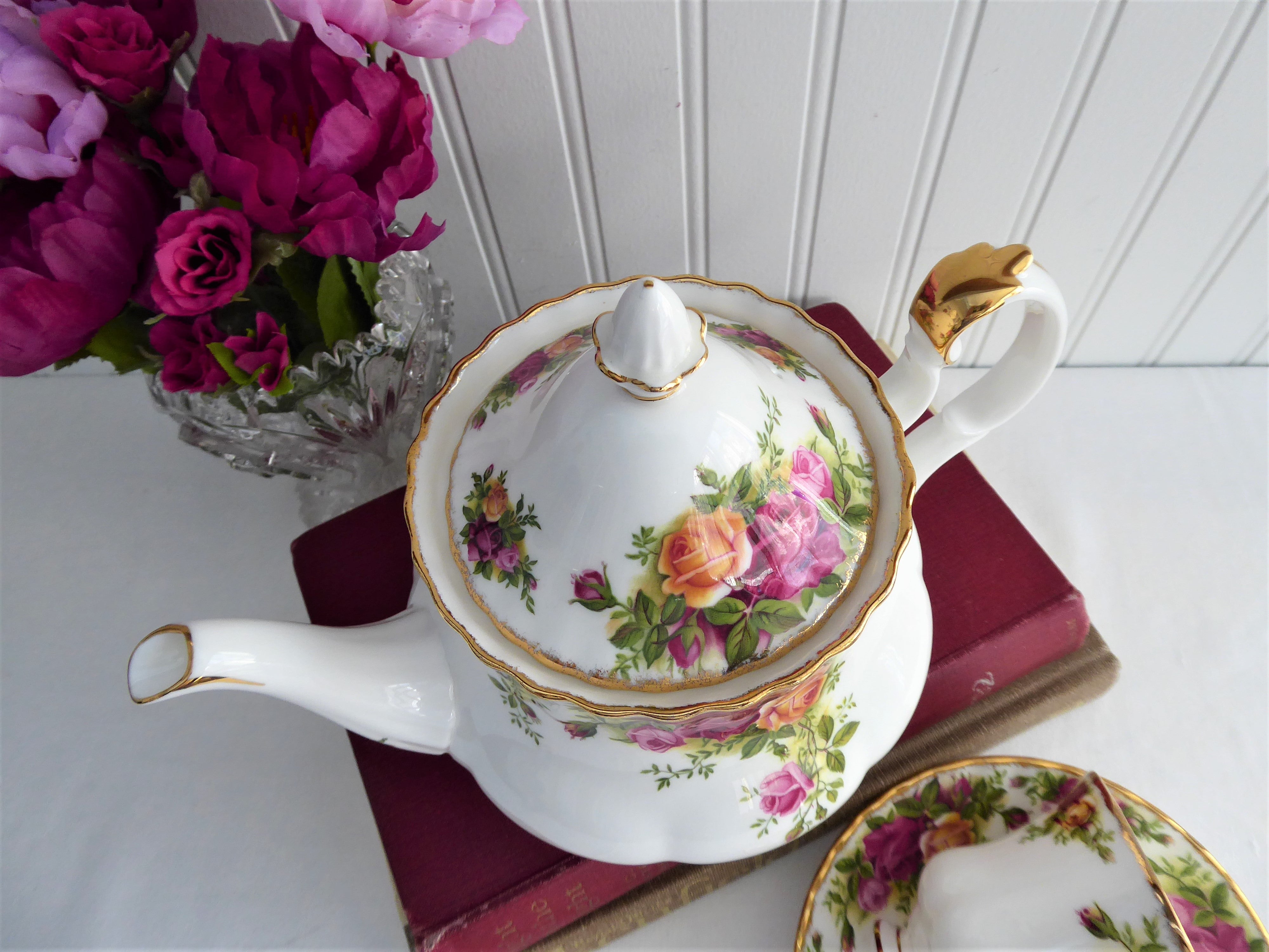 Royal Albert Old Country Roses Teapot 26oz - English Bone China Teapot (1974-1992) | Perfect for Afternoon Tea, Bridal Showers & Vintage Collectors