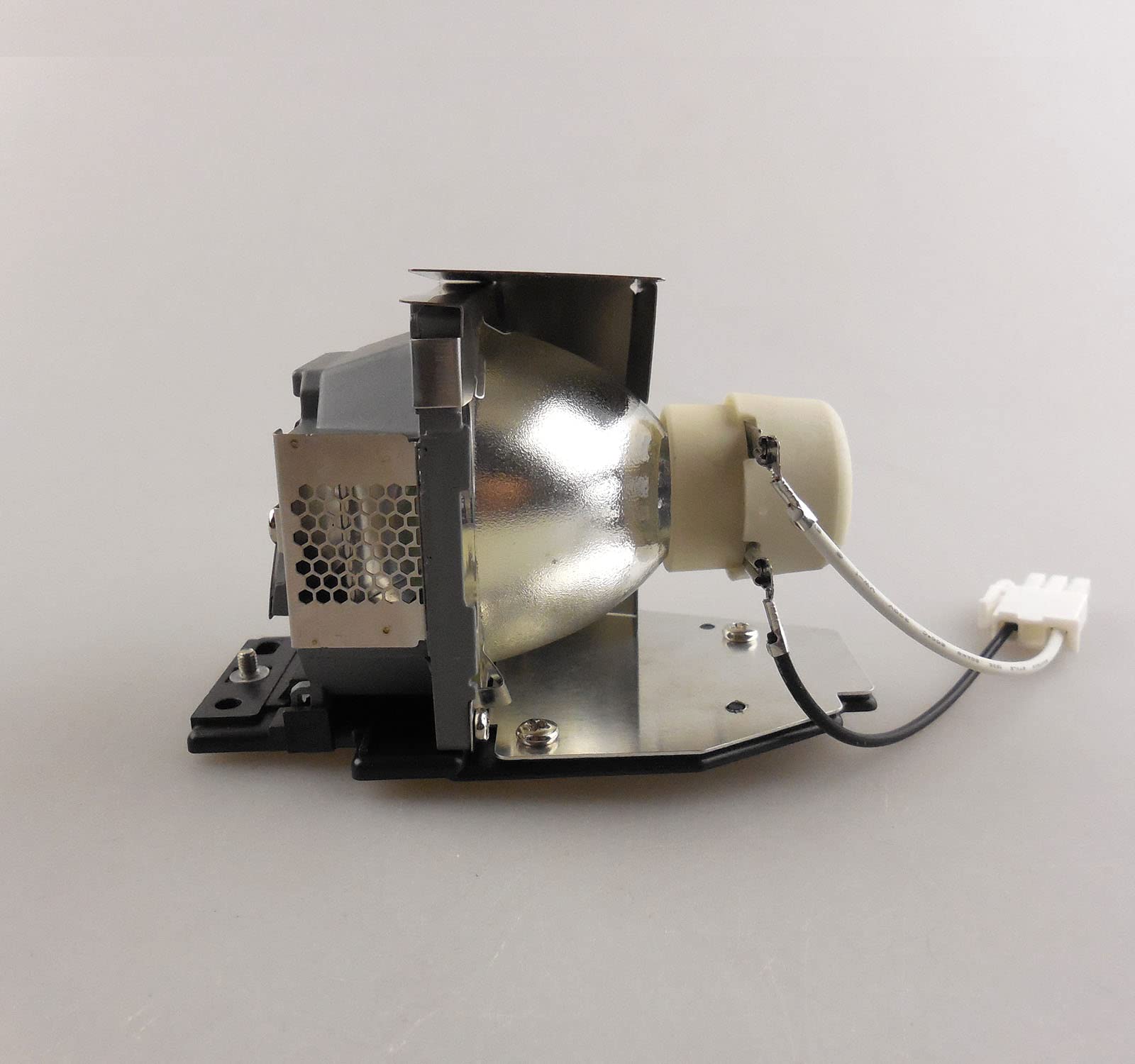 Original Title: SP_LAMP_044 Replacement Projector Lamp Bulb with Housing Compatible with INFOCUS SP-LAMP-044 X16 X17   Optimized Title: **INFOCUS SP-LAMP-044 Replacement Projector Bulb with Housing - Compatible with X16, X17 Projectors - High Brightness & Long Lifespan - Ideal for Home Theater, Office Presentations & Classroom Use**