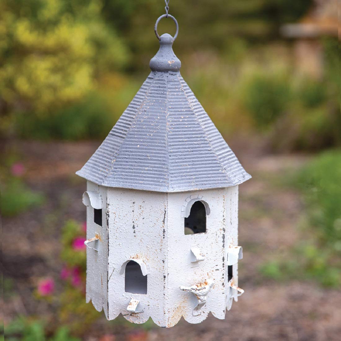 CTW Home Collection 440048 Bungalow Style Birdhouse - Handcrafted Wooden Bird Feeder for Garden, Yard & Outdoor Decor - Attracts Wild Birds & Enhances Backyard Aesthetics