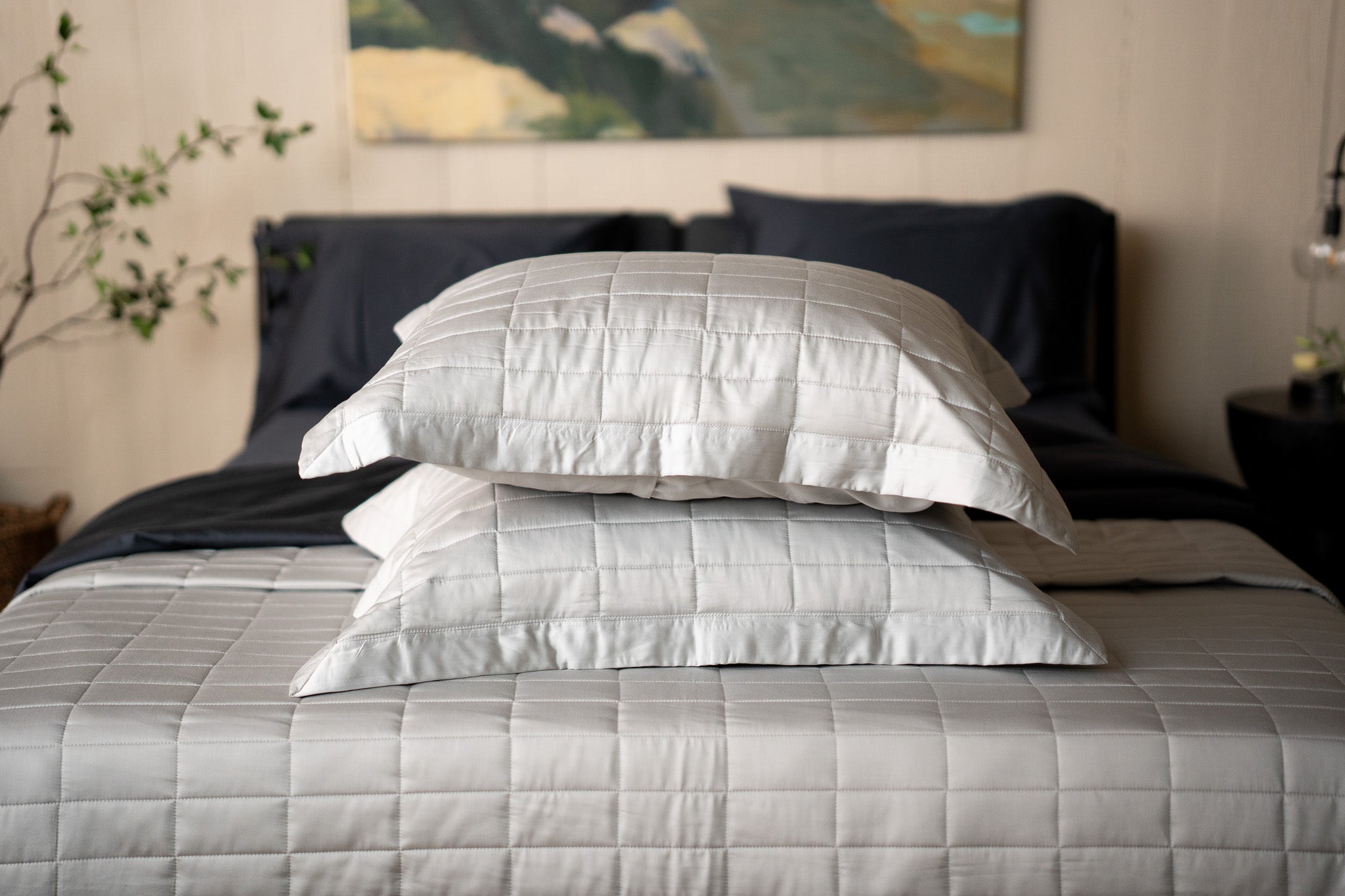 Premium Bamboo Lightweight Luxury Quilt Set - King Size, Ultra Soft & Breathable Bedding for All Seasons - Perfect for Master Bedroom, Guest Room & Vacation Homes
