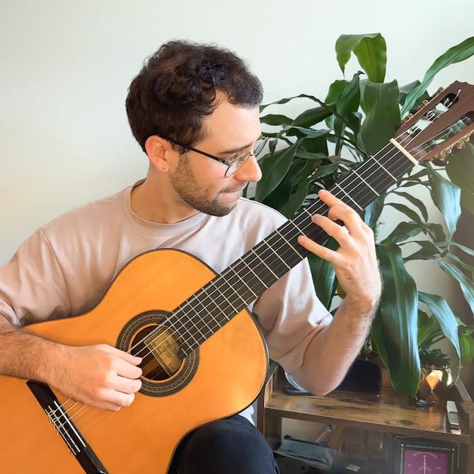 Augustine Classic Black Low Tension Classical Guitar Strings Set - Premium Nylon Strings for Classical & Flamenco Guitar - Perfect for Beginners & Professional Musicians