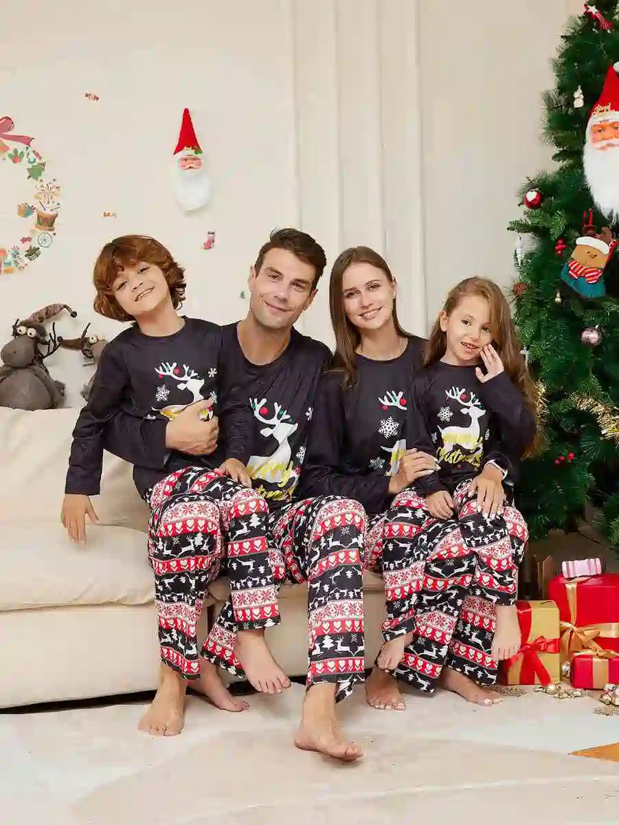 Reindeer Christmas Matching Family Pajamas Set - Cozy Holiday Sleepwear for Adults & Kids - Perfect for Family Photos, Christmas Morning & Festive Gatherings