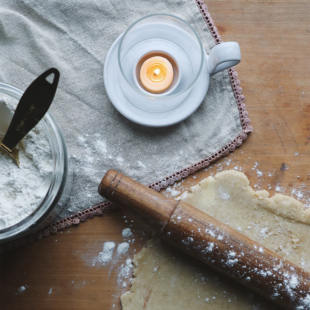 Premium Acacia Wood Rolling Pin for Baking - Durable & Non-Stick Pastry Dough Roller - Perfect for Pies, Cookies, and Homemade Pasta