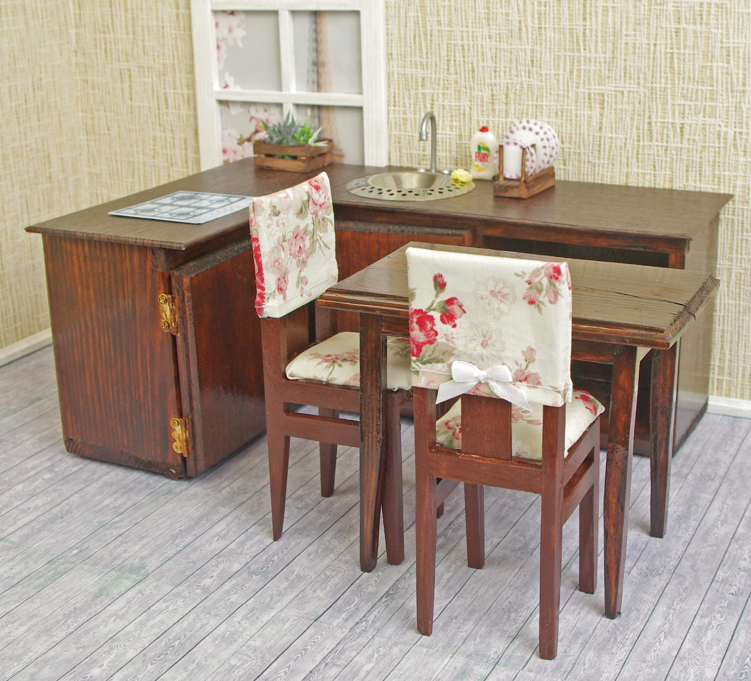 1:6 Scale Miniature Wooden Kitchen Set with Table, Chairs, 2 Cabinets, Sink & Hob - Dollhouse Furniture for Barbie & Blythe Dolls (12 Inch) - Perfect for Doll Play, Collecting & DIY Miniature Room Decor