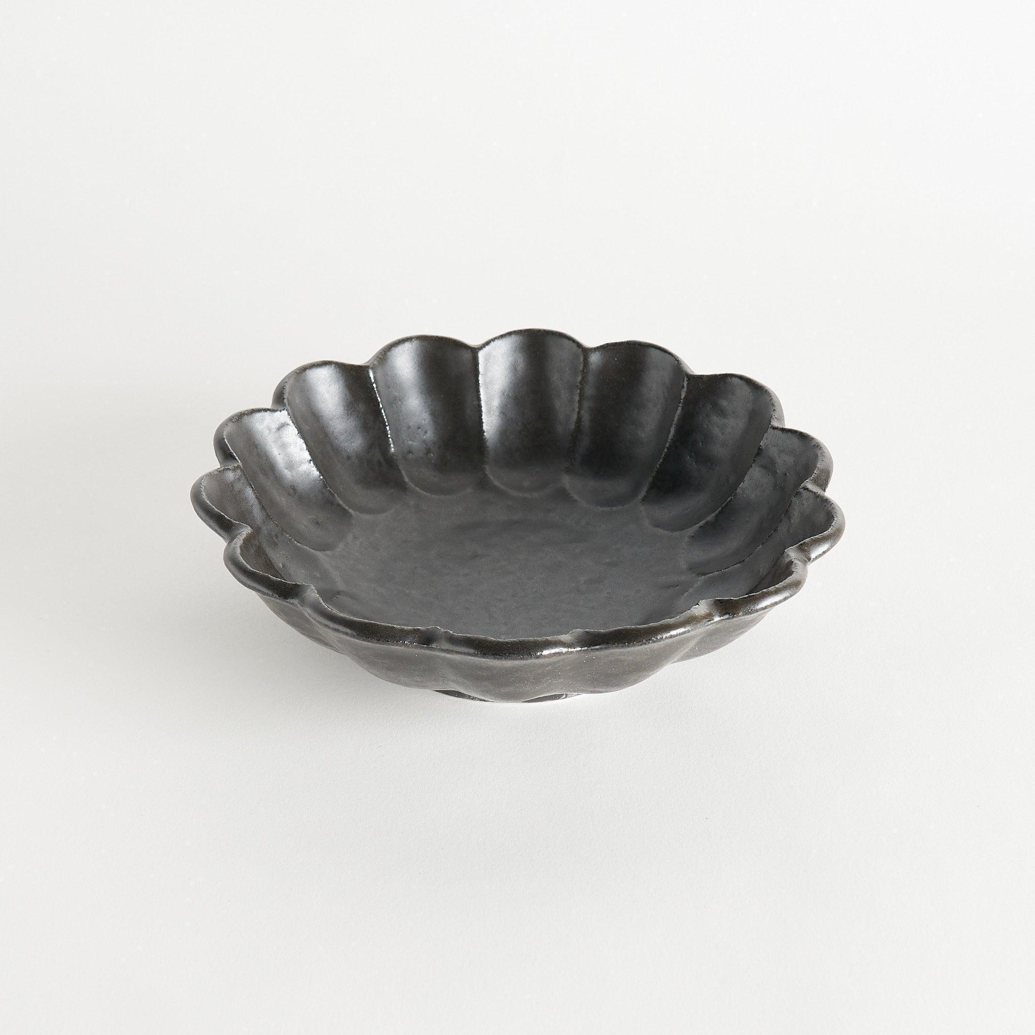 Rinka Handmade Ceramic Petal Pasta Bowl - 10.5