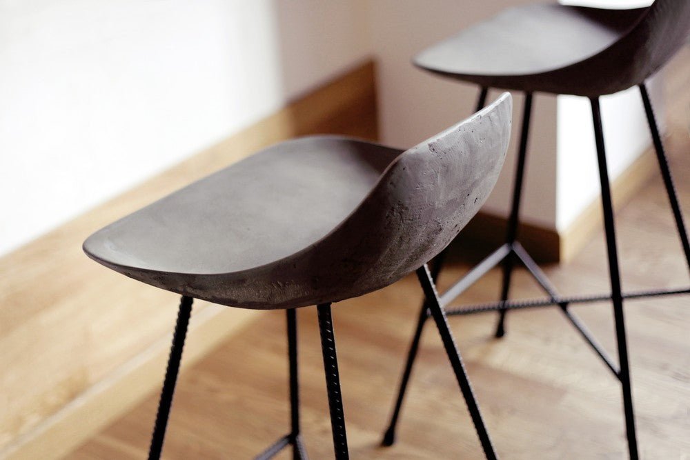 Hauteville 670 Counter Stool by Lyon Beton - Modern Bar Stool with Metal Frame & Comfortable Seat - Perfect for Kitchen Island, Breakfast Bar & Home Decor