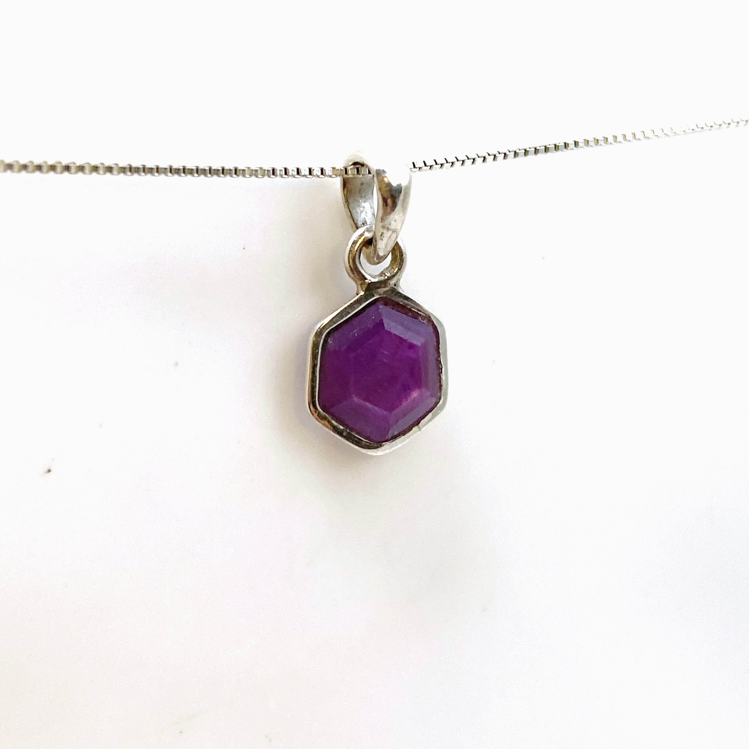 Ruby Hexagon Faceted Pendant Necklace PPGJ945 - Elegant Jewelry for Women, Perfect Gift for Birthday, Anniversary & Special Occasions
