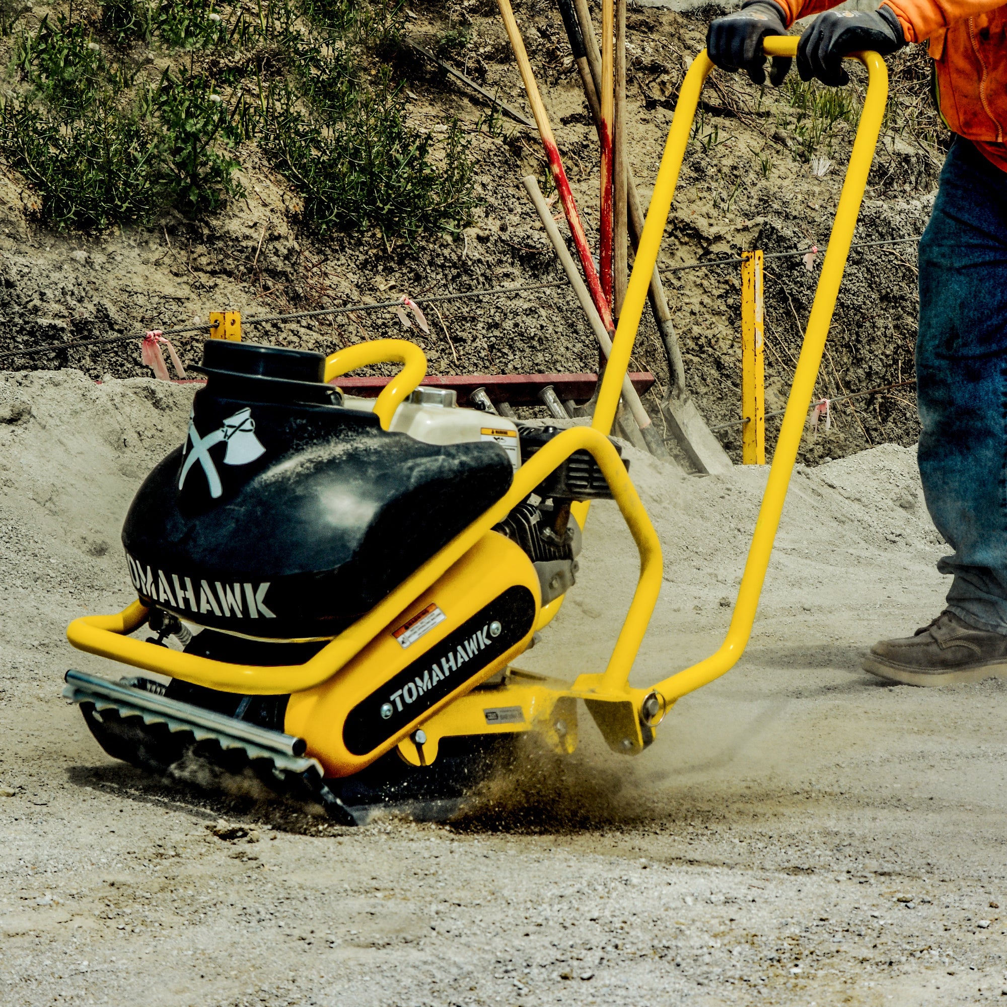 5.5 HP Honda Vibratory Plate Compactor - Heavy Duty Compaction for Asphalt, Aggregate & Soil | Perfect for Construction Sites, Landscaping & Road Repair