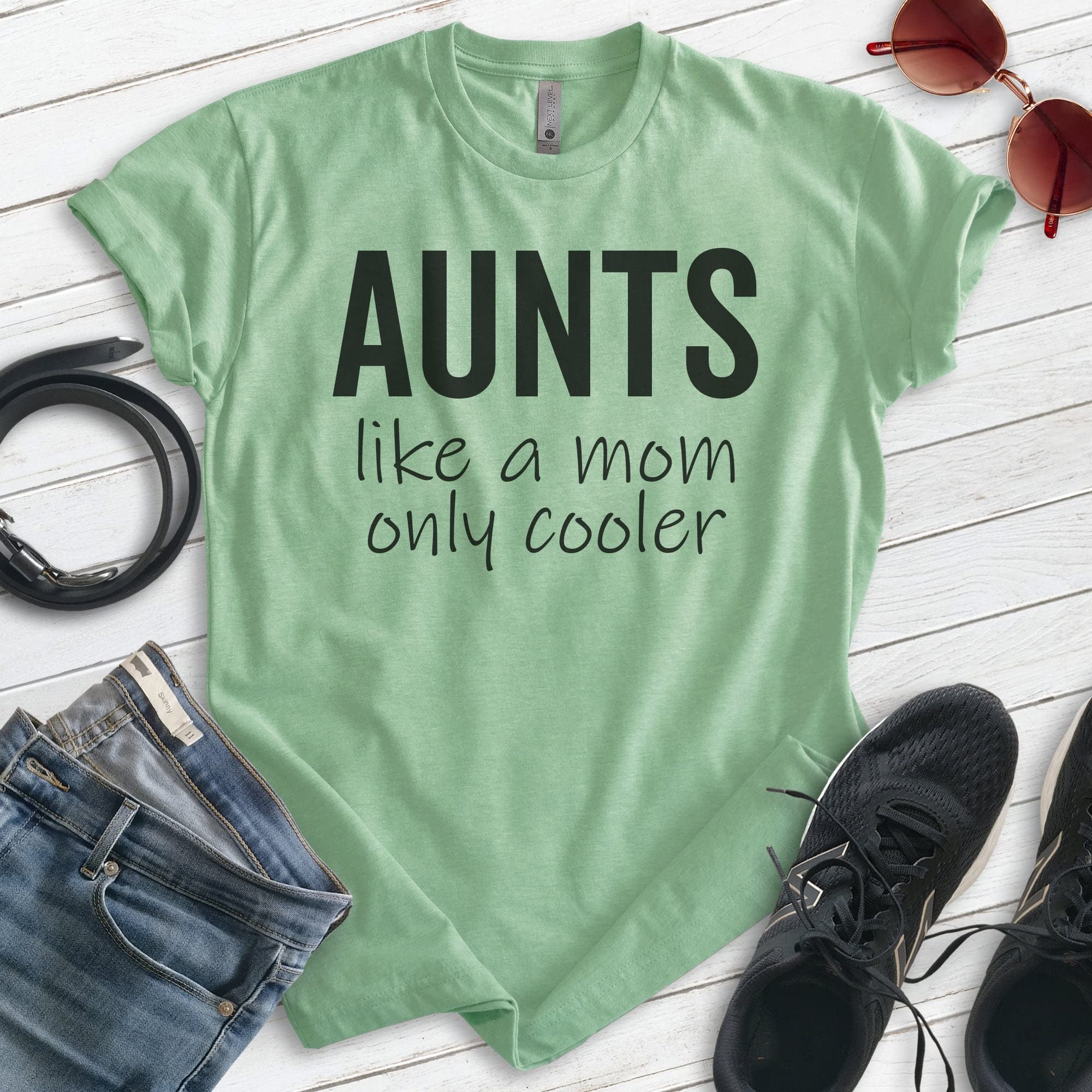 EVERTREE CLOTHING Funny Aunt T-Shirt - 'Like A Mom Only Cooler' Slogan - Unisex Women's Casual Tee - Perfect Gift for Aunts & Auntie - Birthday, Christmas & Family Reunion Outfit