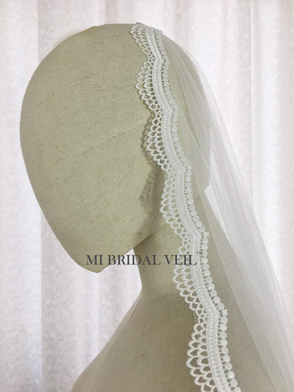 Elegant Mantilla Lace Wedding Veil | Handmade Crochet Venice Fingertip Bridal Veil by MI BRIDAL - Perfect for Church Weddings, Vintage Themed Ceremonies & Romantic Photos