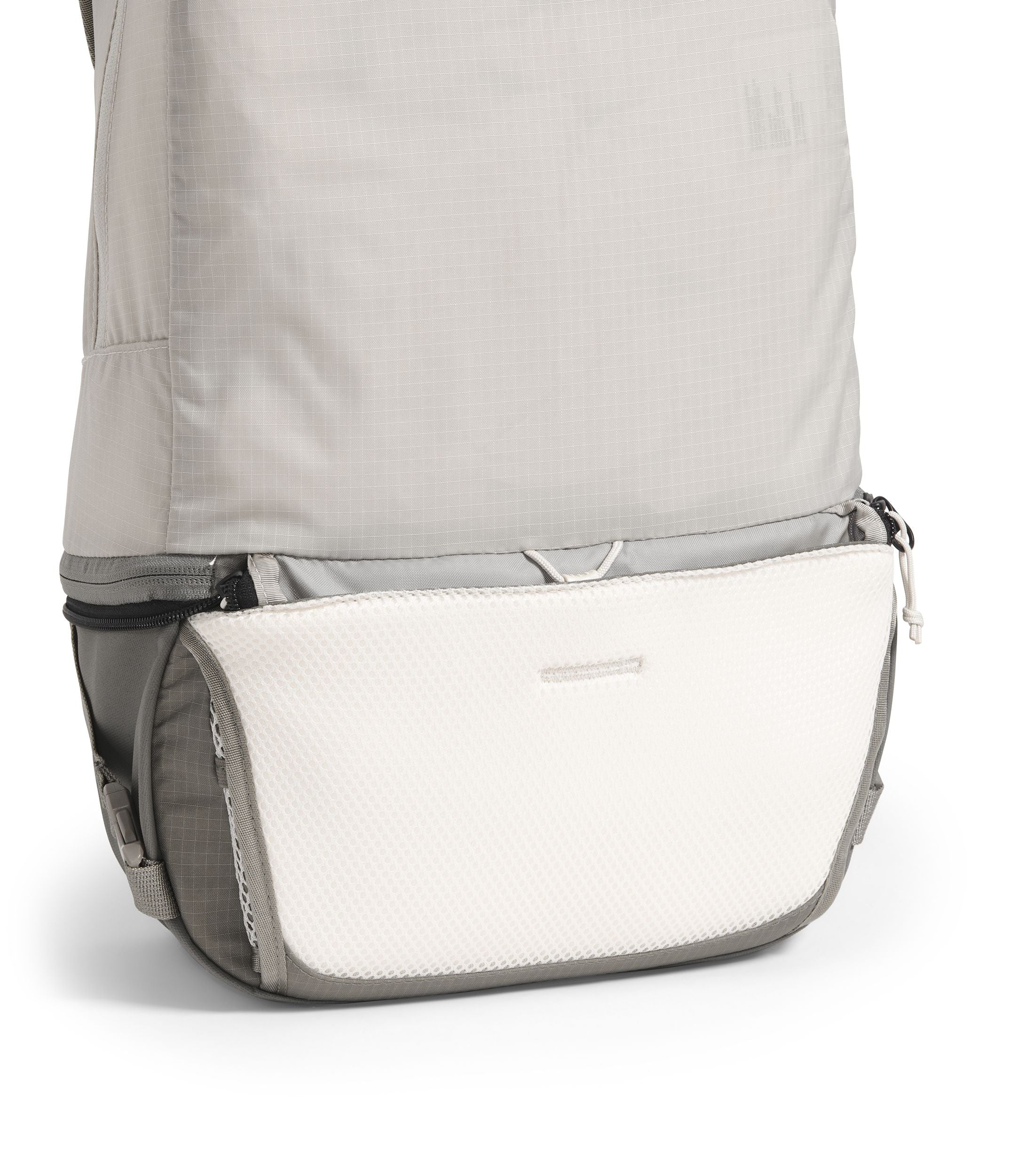 The North Face Borealis Convertible Backpack - Lightweight Hiking Daypack for Men & Women - Water-Resistant Travel & Commuter Bag for Outdoor Adventures, School & Work