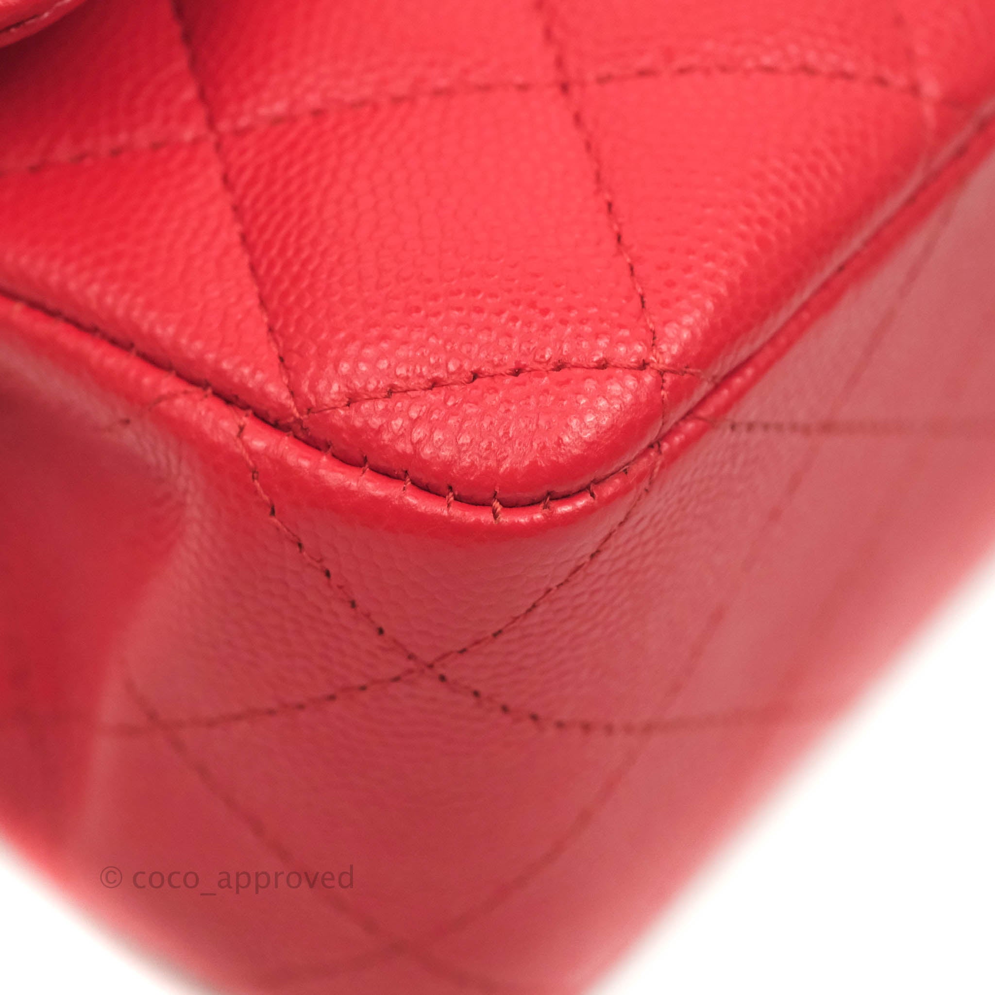 Chanel Classic M/L Medium Double Flap Bag in Chilli Red Caviar Leather with Gold Hardware 19C - Luxury Designer Handbag for Women, Perfect for Parties, Dating & Special Occasions