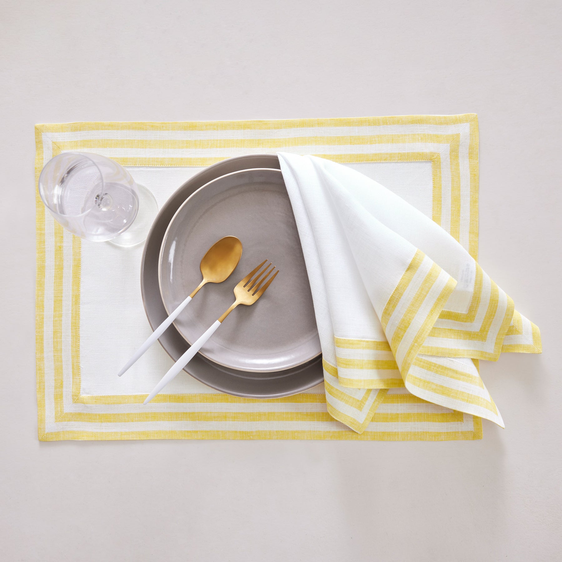 Premium Mila Placemats Set of 4 - Waterproof & Heat-Resistant Table Mats for Dining, Kitchen, and Party Decor - Elegant Home Tableware Accessories