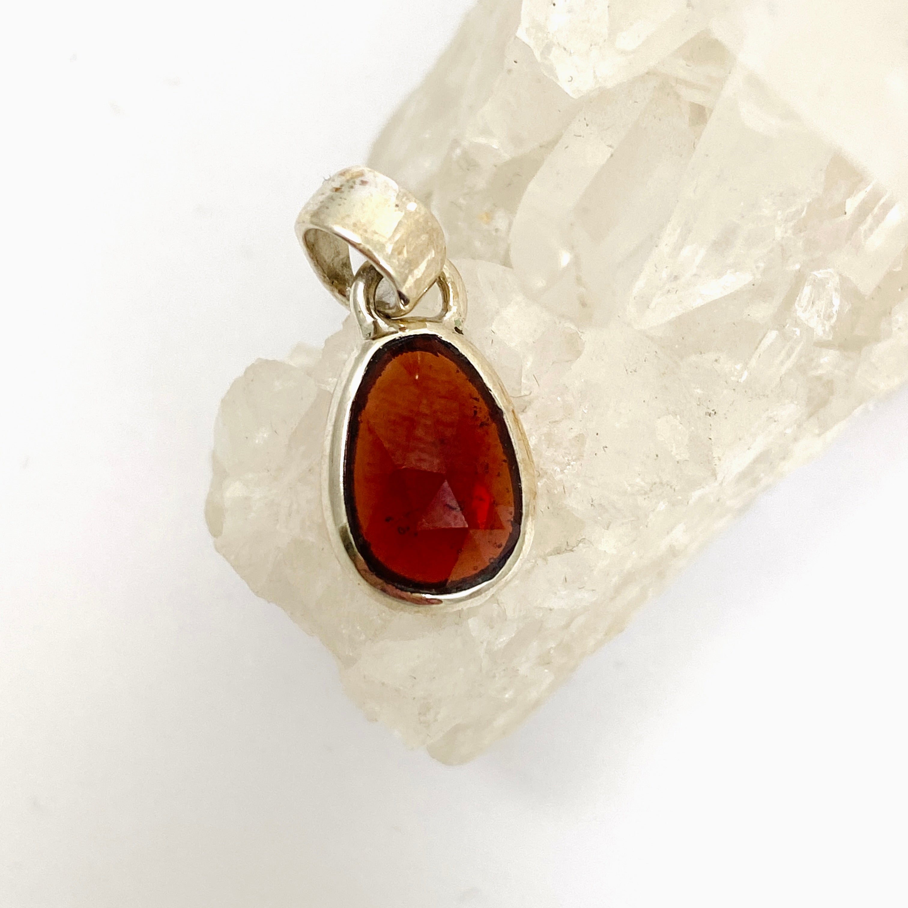 Garnet Teardrop Faceted Pendant Necklace PPGJ865 - Elegant Jewelry Gift for Women, Perfect for Valentine's Day, Anniversary & Special Occasions