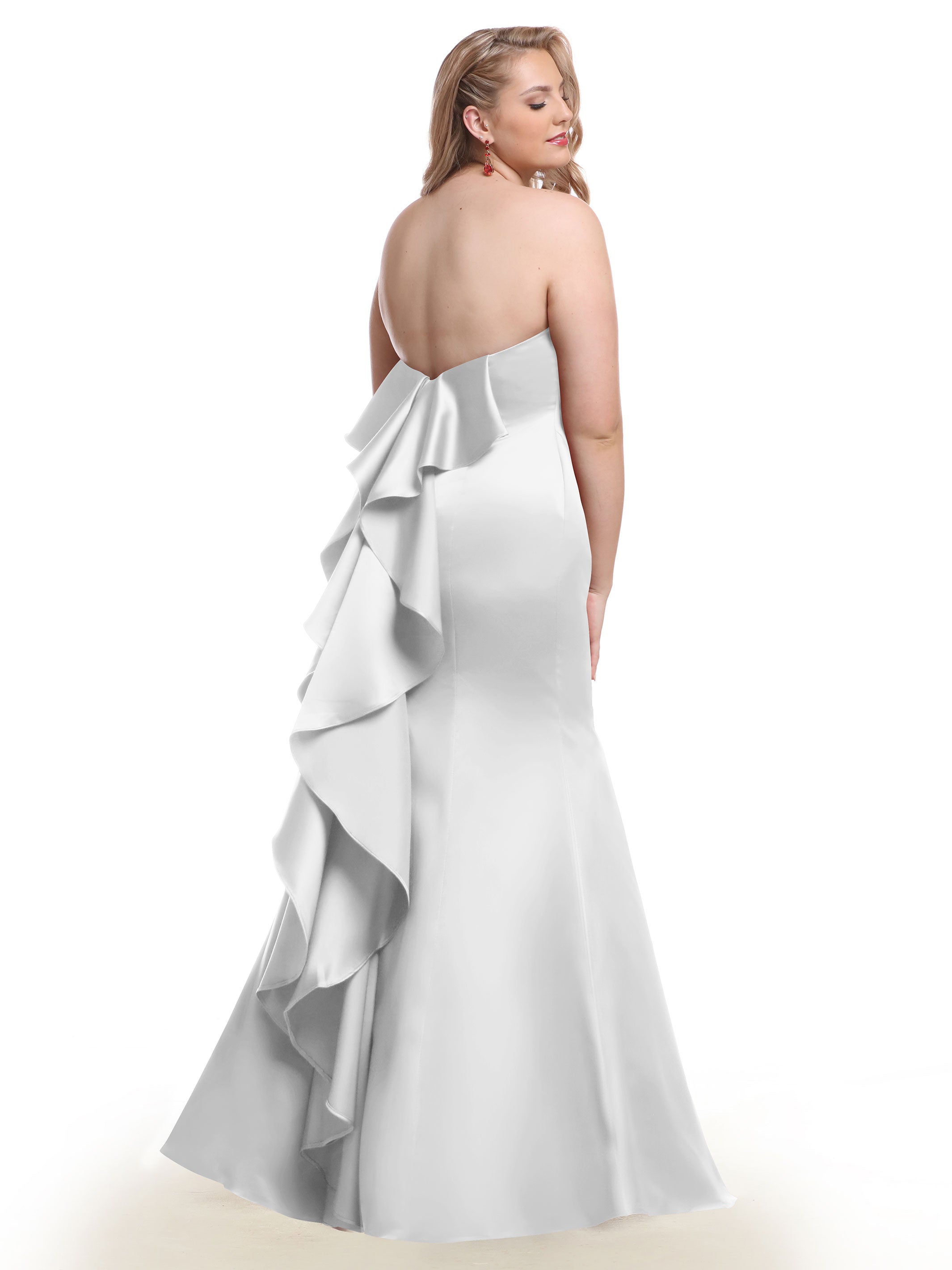 Strapless Satin Fit and Flare Bridesmaid Dress with Sweetheart Neckline - Elegant Formal Gown for Weddings, Prom, and Special Occasions