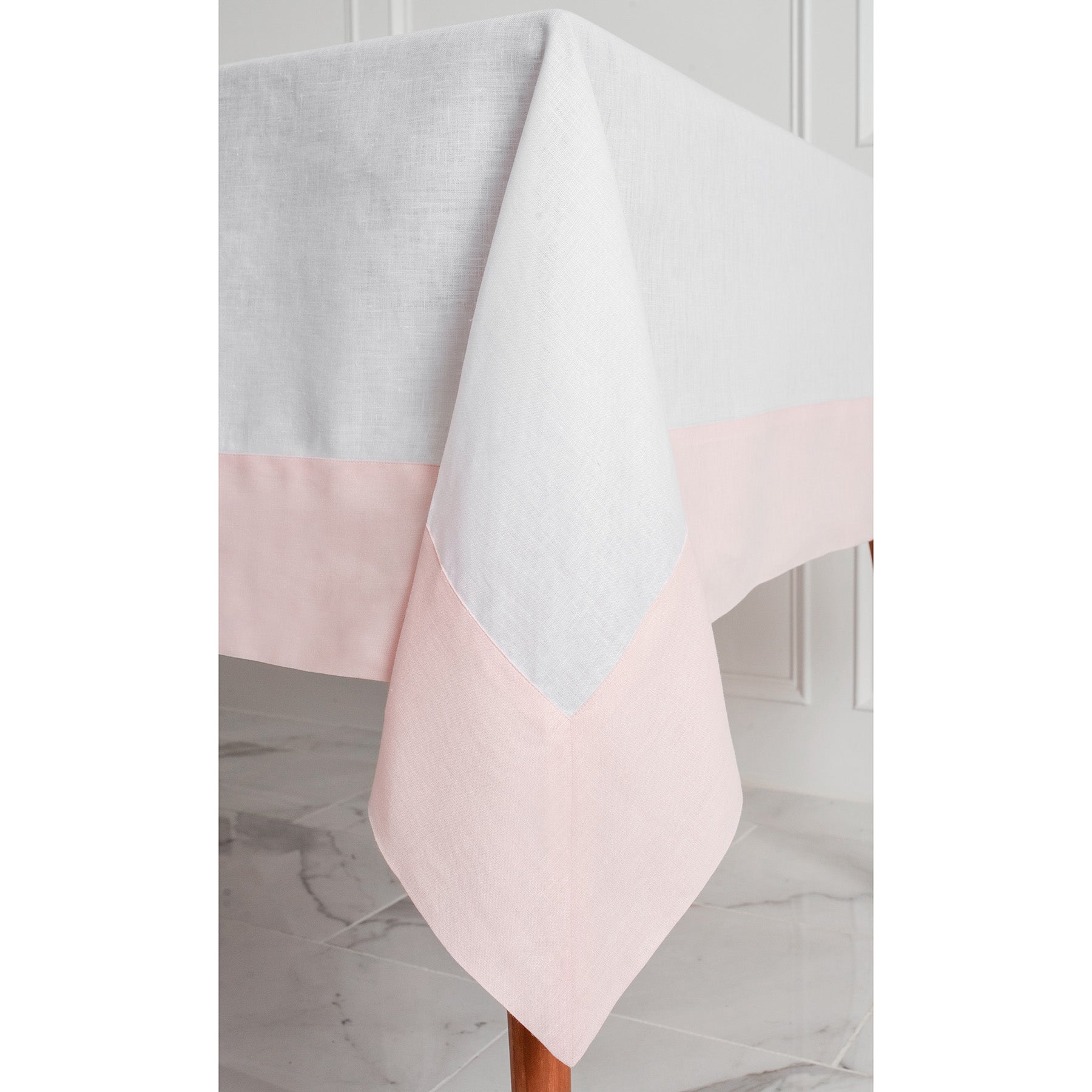 Stylish Contempo Tablecloth - Waterproof & Wrinkle-Free - Perfect for Dining, Parties & Home Decor