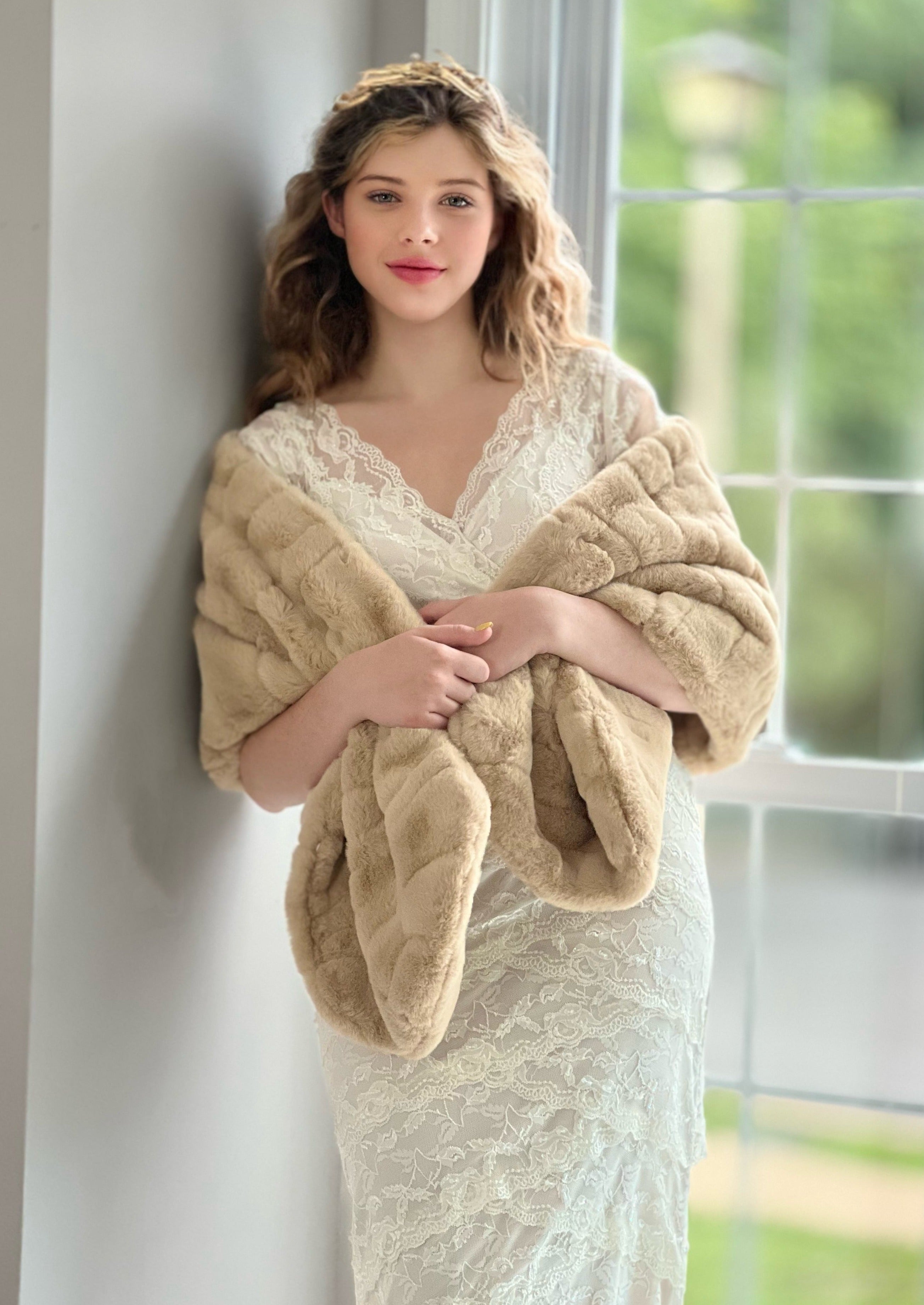 Light Beige Ivory Reversible Faux Fur Shawl Wrap - Soft Winter Scarf for Women (Jenny Ivy04) - Perfect for Cold Weather, Evening Outfits, and Gift Giving