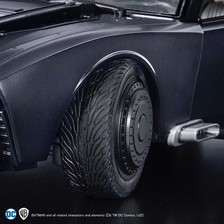 The Batman (2022) Batmobile 1/35 Scale Model Kit - Premium Collectible Toy for DC Comics Fans & Movie Enthusiasts - Perfect for Display, Gifts & Action Figure Collections