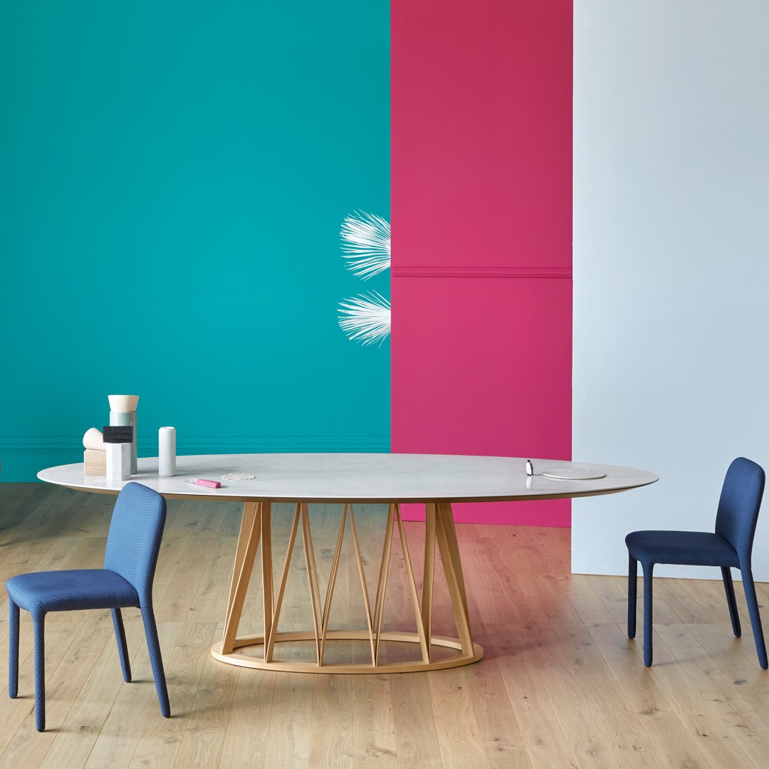 Stylish Acco Oval Dining Table for Modern Home - Perfect for Family Gatherings & Dinner Parties