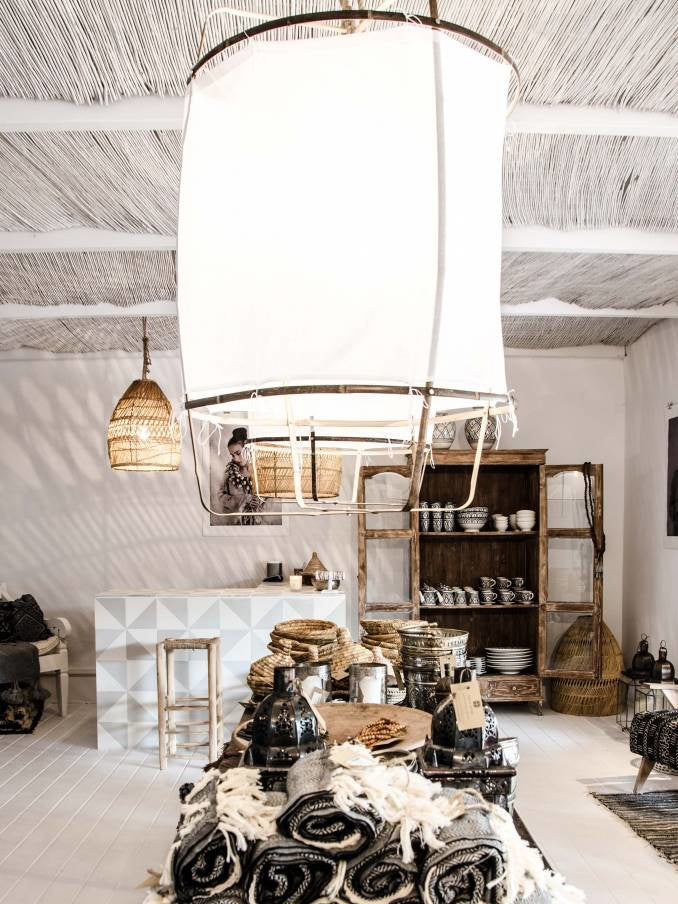 Modern Ay Illuminate Pendant Light - Adjustable Hanging Fixture for Kitchen Island, Dining Room & Bedroom - Energy Efficient LED Lighting for Home Decor