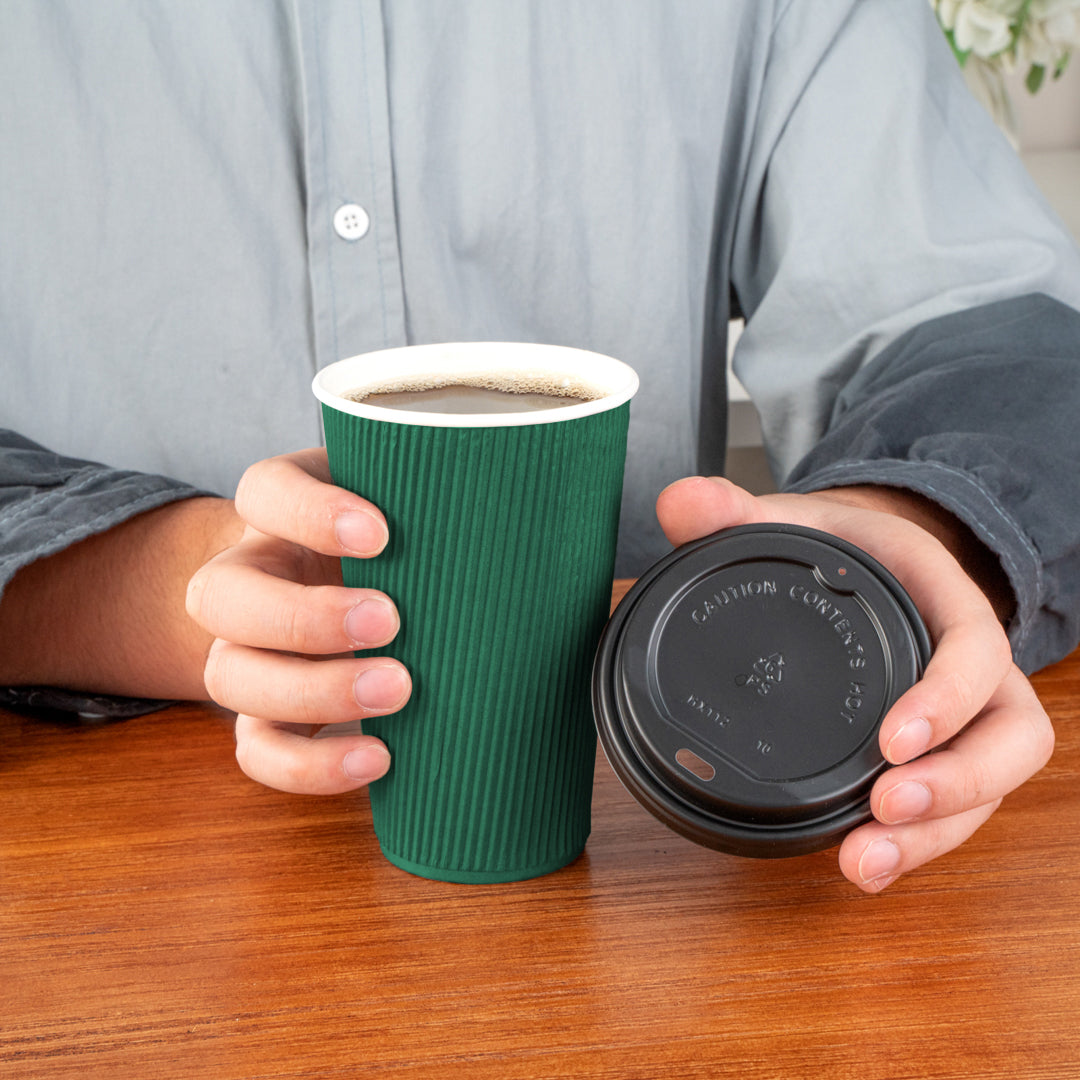 16 oz Eco-Friendly Forest Green Ripple Wall Paper Coffee Cups with Black Lids - 20 Count Box (3.5