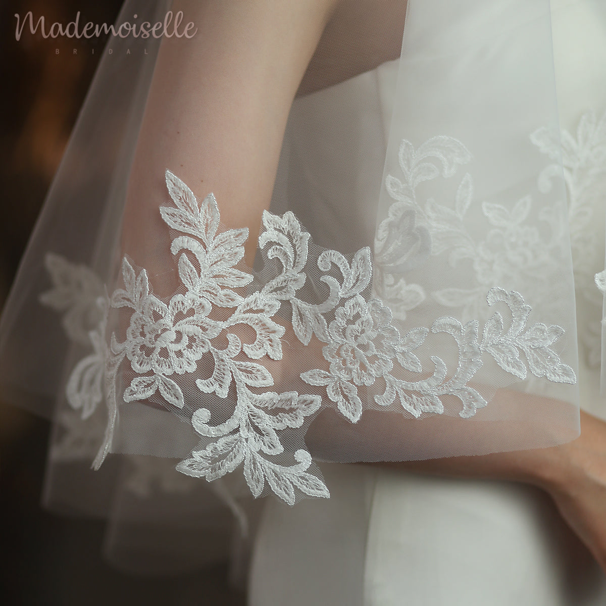 Emma Veil - Elegant Bridal Wedding Veil with Lace Trim for Bride, Perfect for Church Ceremony & Outdoor Weddings
