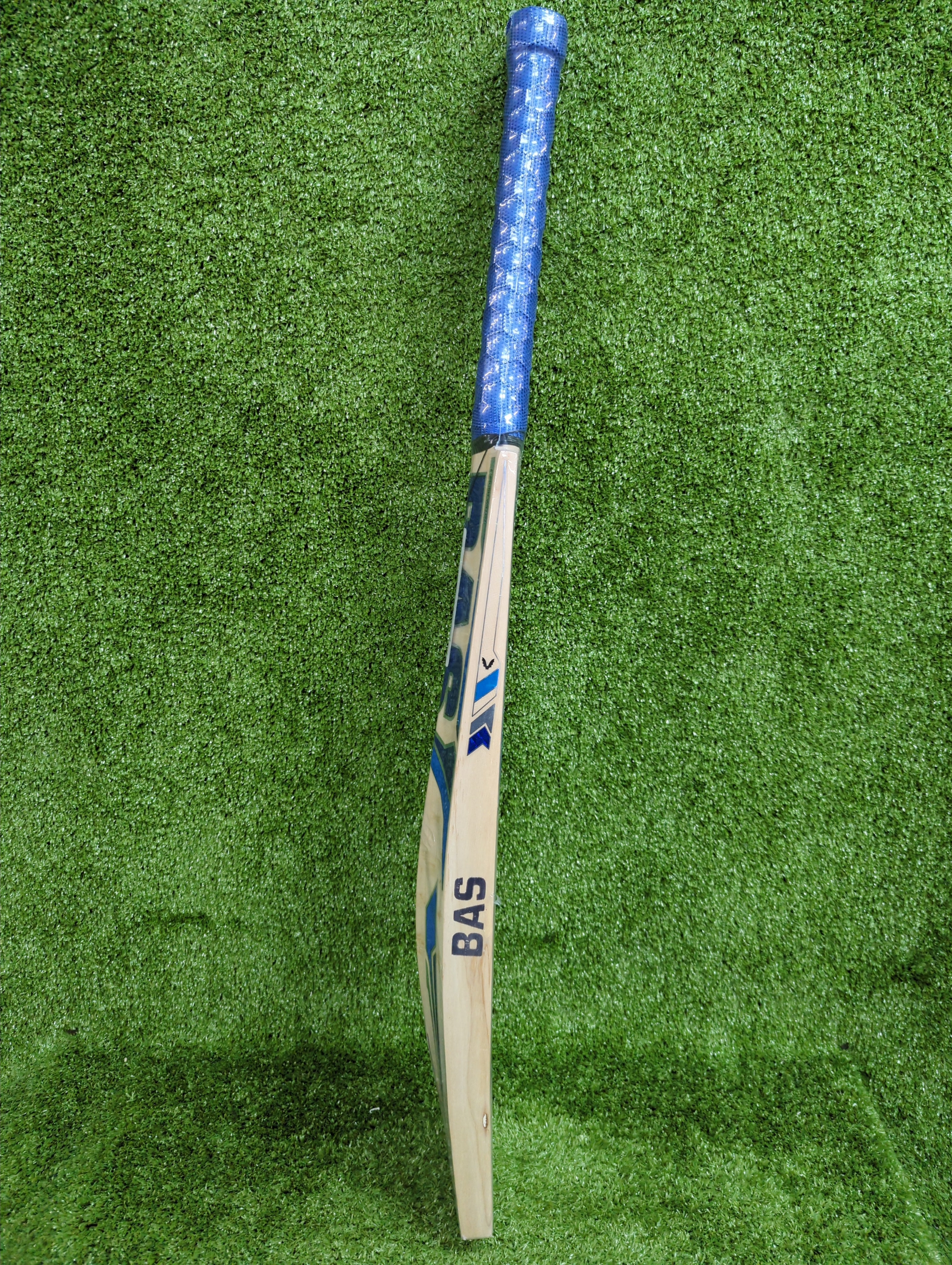 Premium English Willow Cricket Bat for Men & Women - Lightweight & Durable for Professional & Casual Play - Perfect for Matches, Practice & Backyard Games
