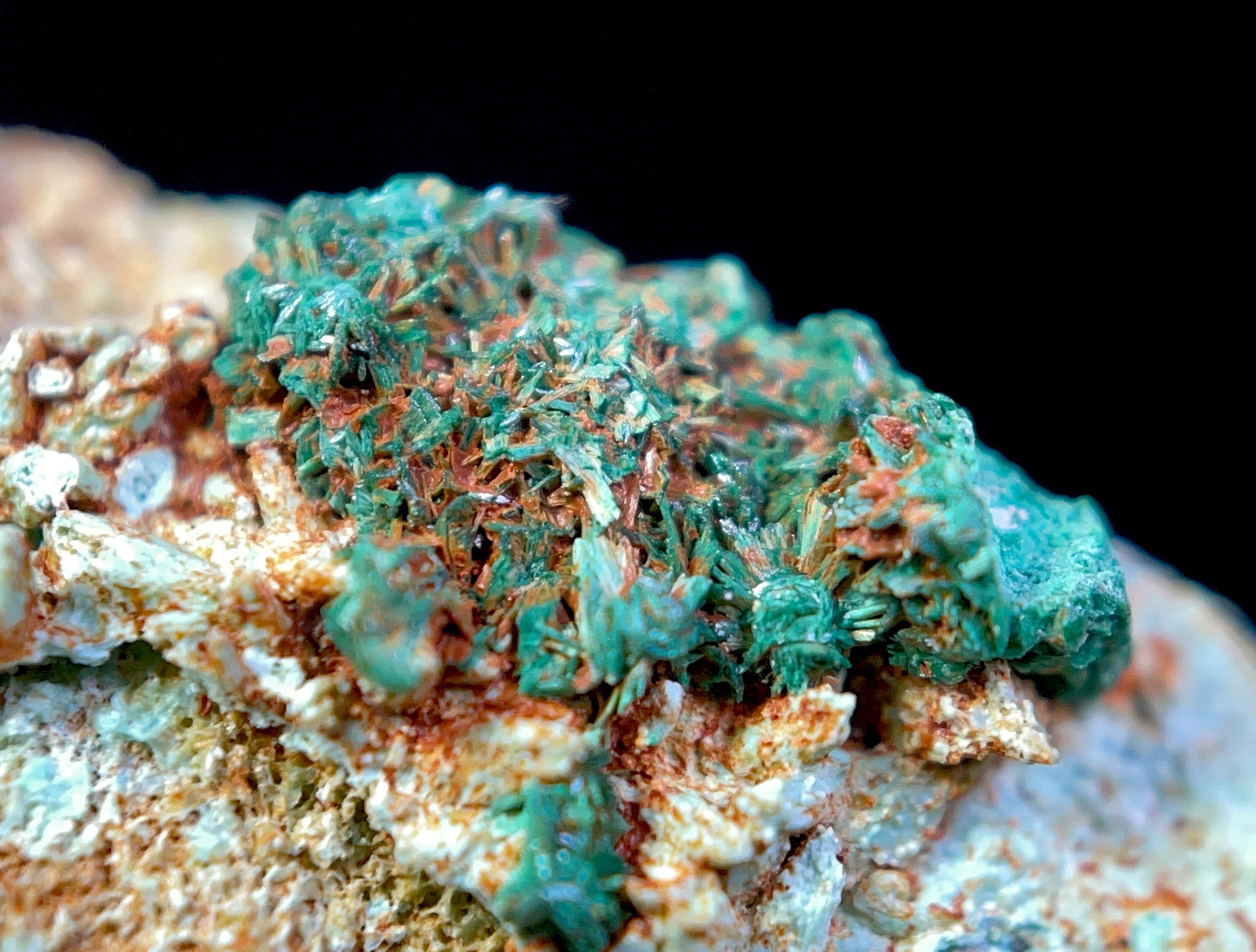 Natural Malachite and Chrysocolla on Quartz Floater Raw Crystal Cluster - Healing Stones for Home Decor, Housewarming Gift, Meditation & Energy Work (46411)