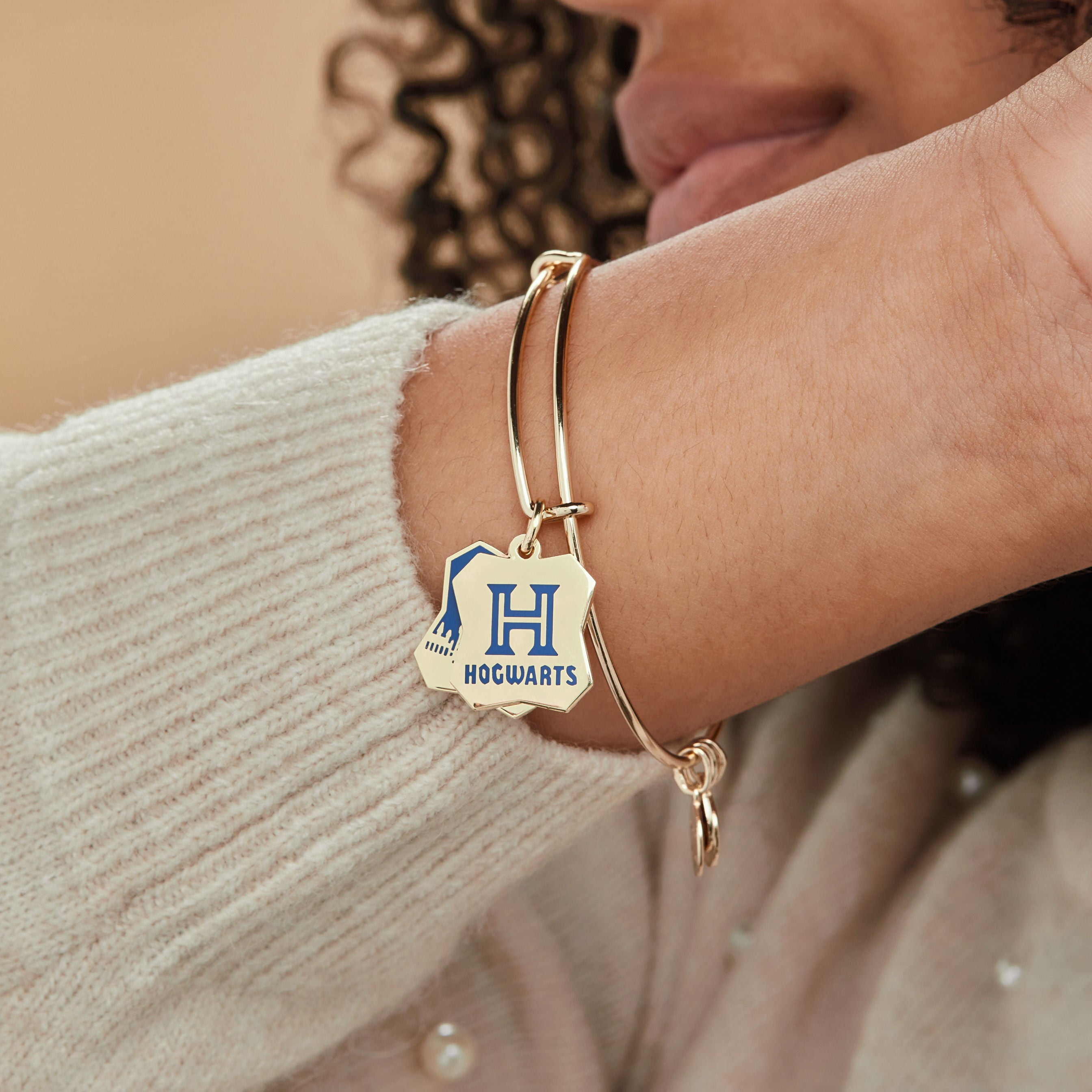 Harry Potter Hogwarts Welcome Home Slider Charm Bangle - Magical Jewelry for Potterheads & Wizarding World Fans - Perfect for Cosplay, Gifts & Everyday Wear