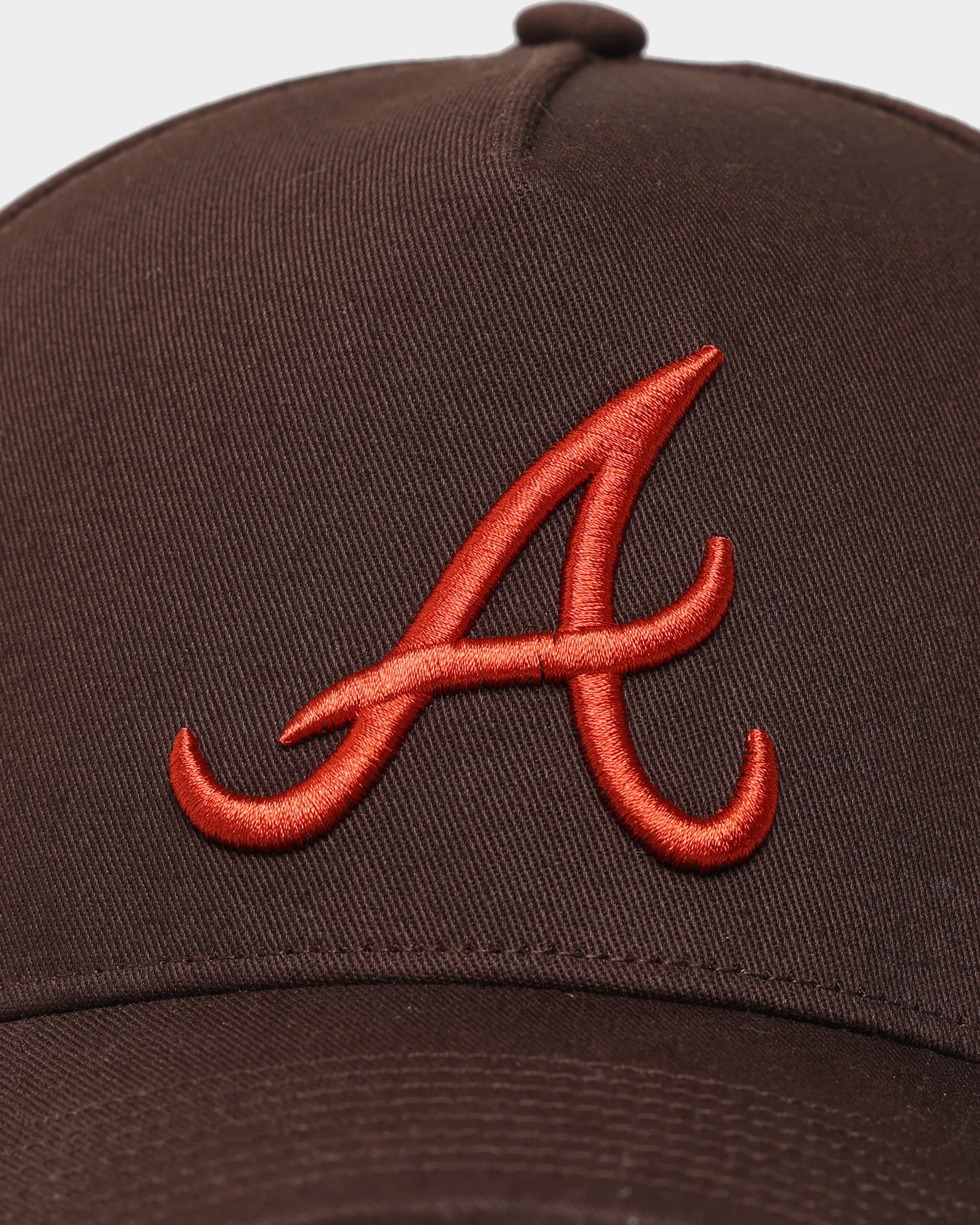 47 Brand Atlanta Braves 'Caramel Chocolate' MVP Snapback Hat - Adjustable 47 MVP DT Baseball Cap for Men & Women - Perfect for Baseball Games, Sports Events & Casual Wear