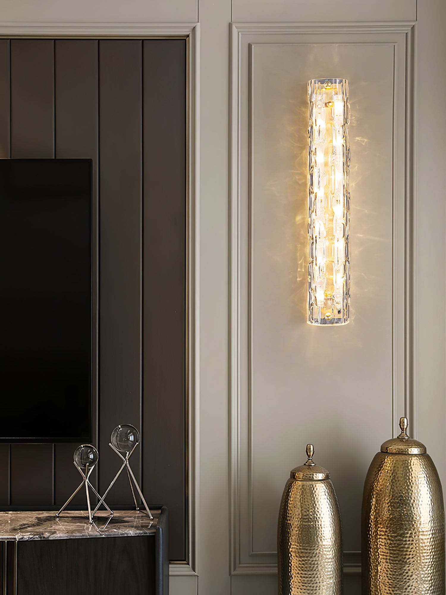 Elegant Wall Sconce Lighting - Handcrafted Decorative Fixture for Living Room, Bedroom & Hallway - Perfect for Home Decor & Ambient Lighting