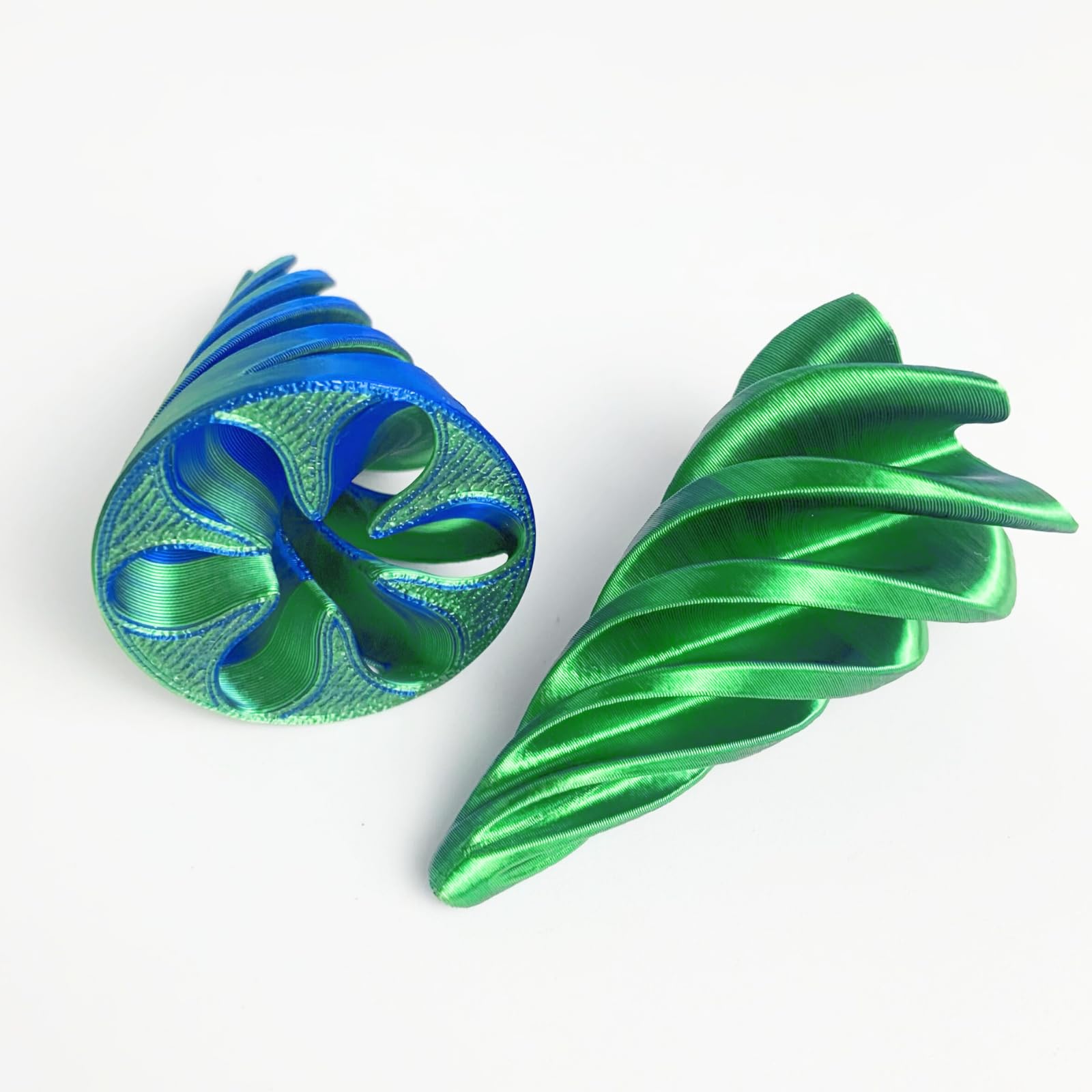 3D Printed Impossible Pyramid Passthrough Sculpture - Spiral Cone Fidget Toy for Stress Relief | Mini Vortex Thread Illusion Desk Decor | Unique Gift for Office, Home & Anxiety Relief (Great for ADHD Focus & Sensory Play)