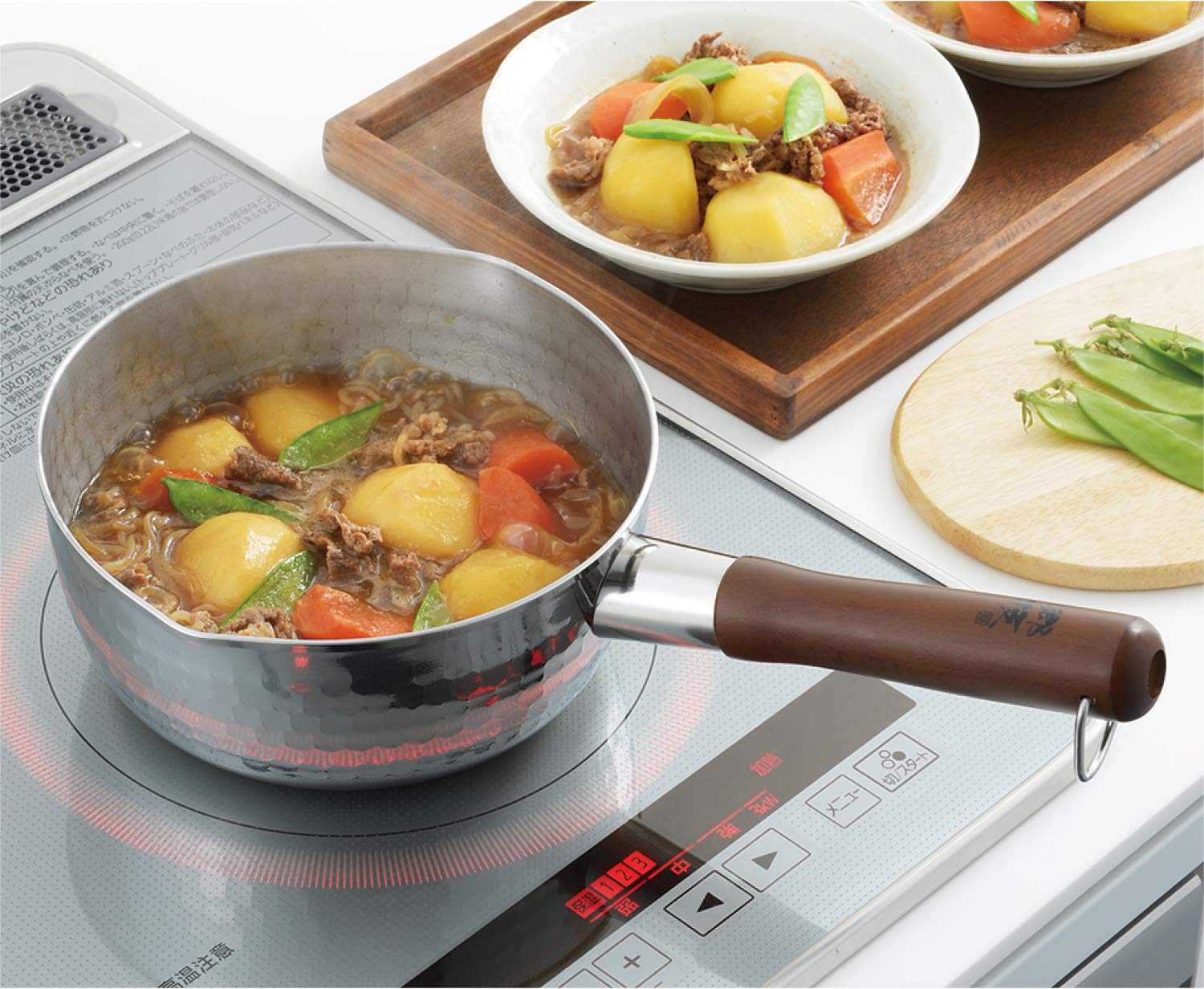 Yoshikawa Snow Flat Pot - Premium Japanese Cast Iron Cookware for Sauteing, Frying & Serving - Perfect for Stovetop, Oven & Tabletop Use