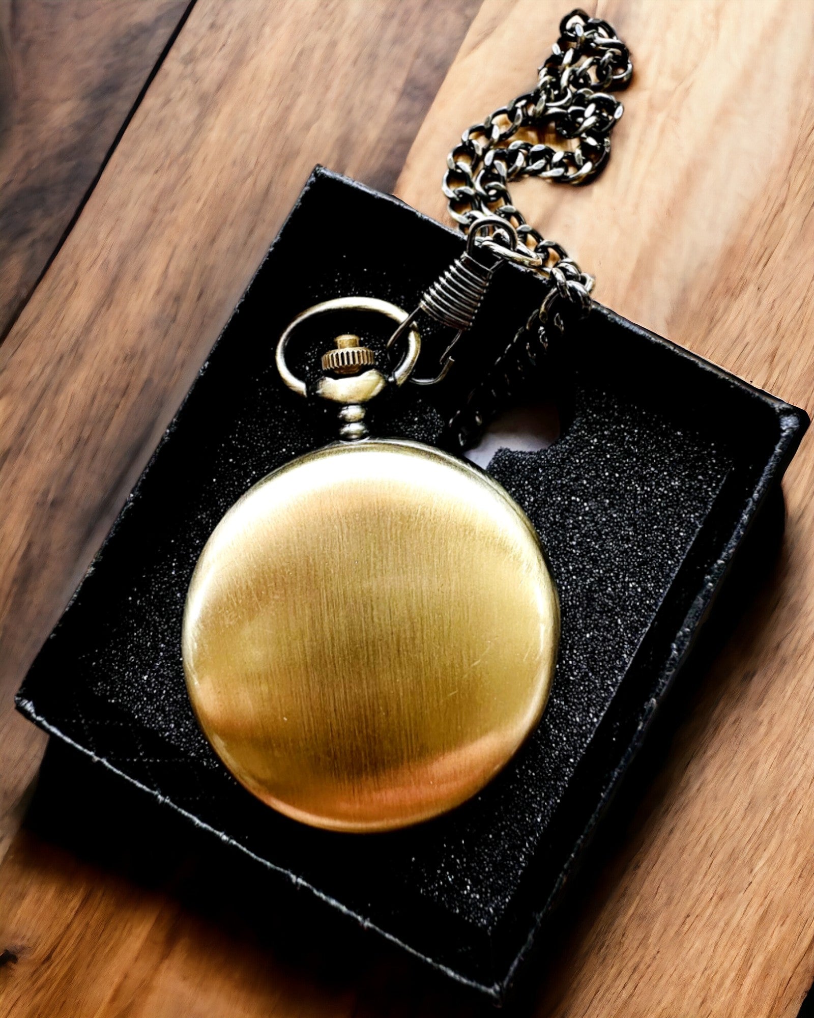 Vintage Gold Pocket Watch with Custom Engraving - Classic Elegant Timepiece for Men & Women - Perfect for Weddings, Gifts, and Special Occasions