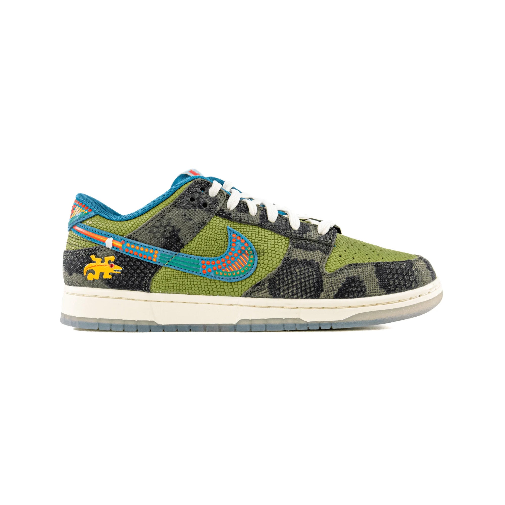 Nike Dunk Low 'Siempre Familia' Sneakers (2021) - Men's Basketball Shoes for Casual Wear & Street Style