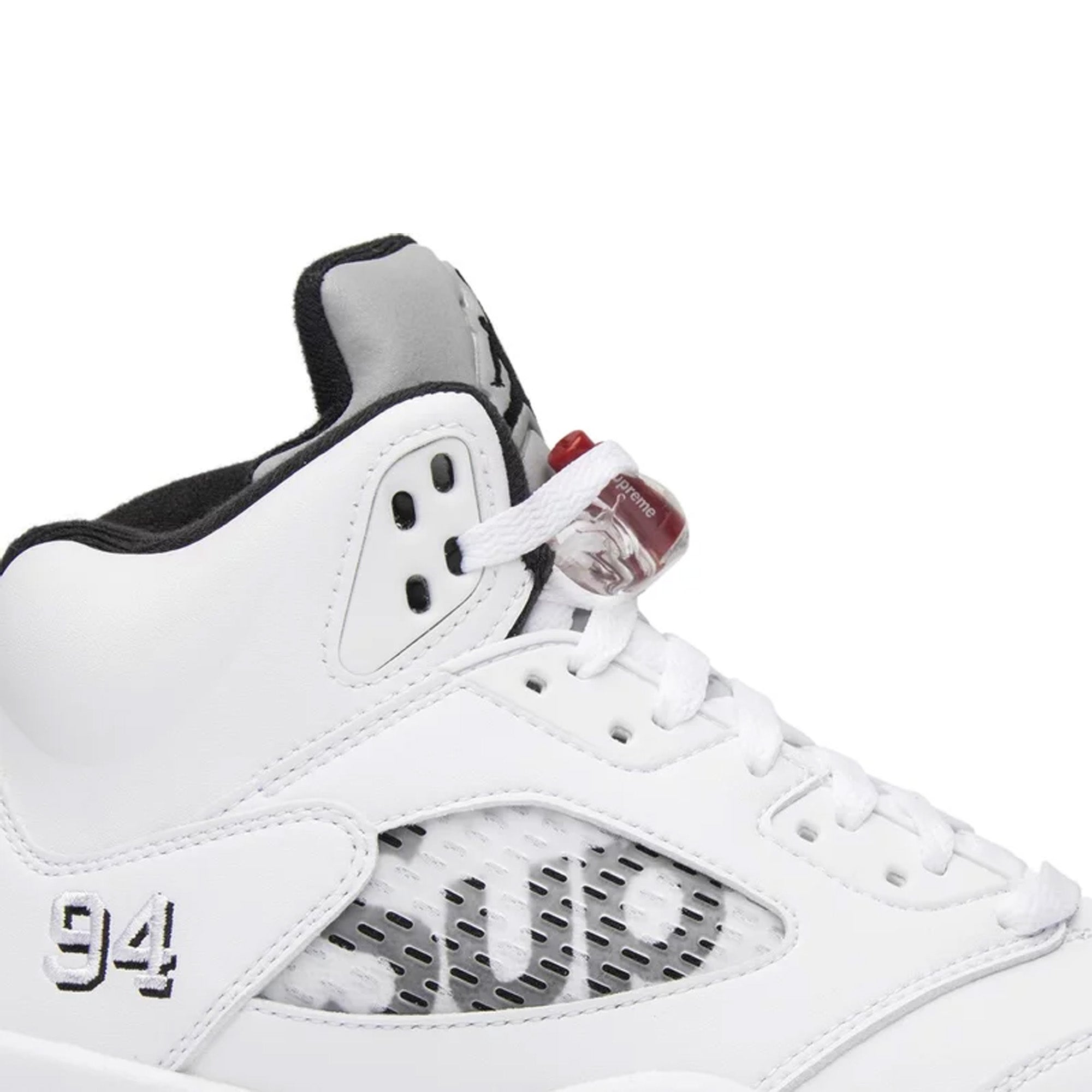 Air Jordan 5 Retro x Supreme 'White' (2015) - Men's Basketball Shoes for Streetwear & Sneaker Collectors | Perfect for Casual Wear, Sneaker Events & Urban Fashion