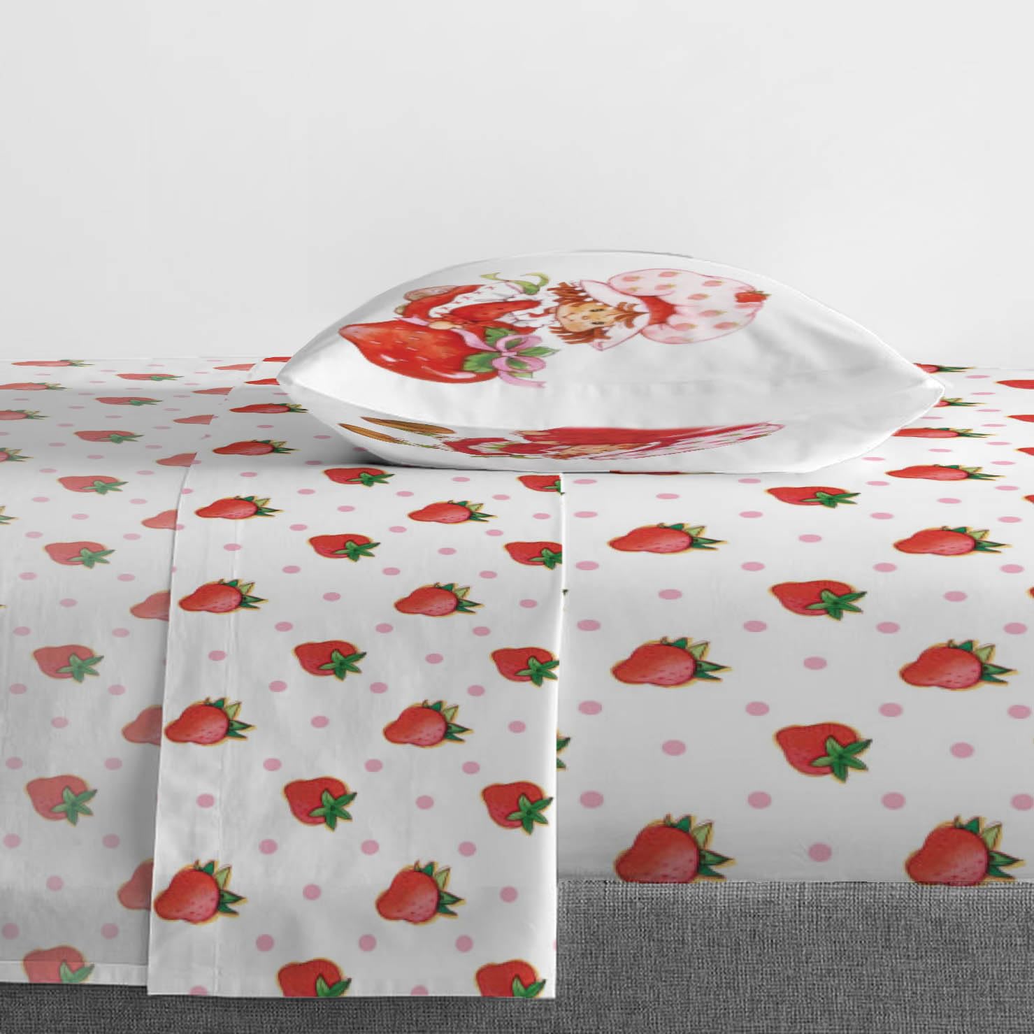 Jay Franco Strawberry Shortcake Twin Size 3-Piece Bedding Set | Super Soft Microfiber Sheets with Reversible Pillow Cover | Perfect for Kids' Bedrooms, Sleepovers & Nursery Decor