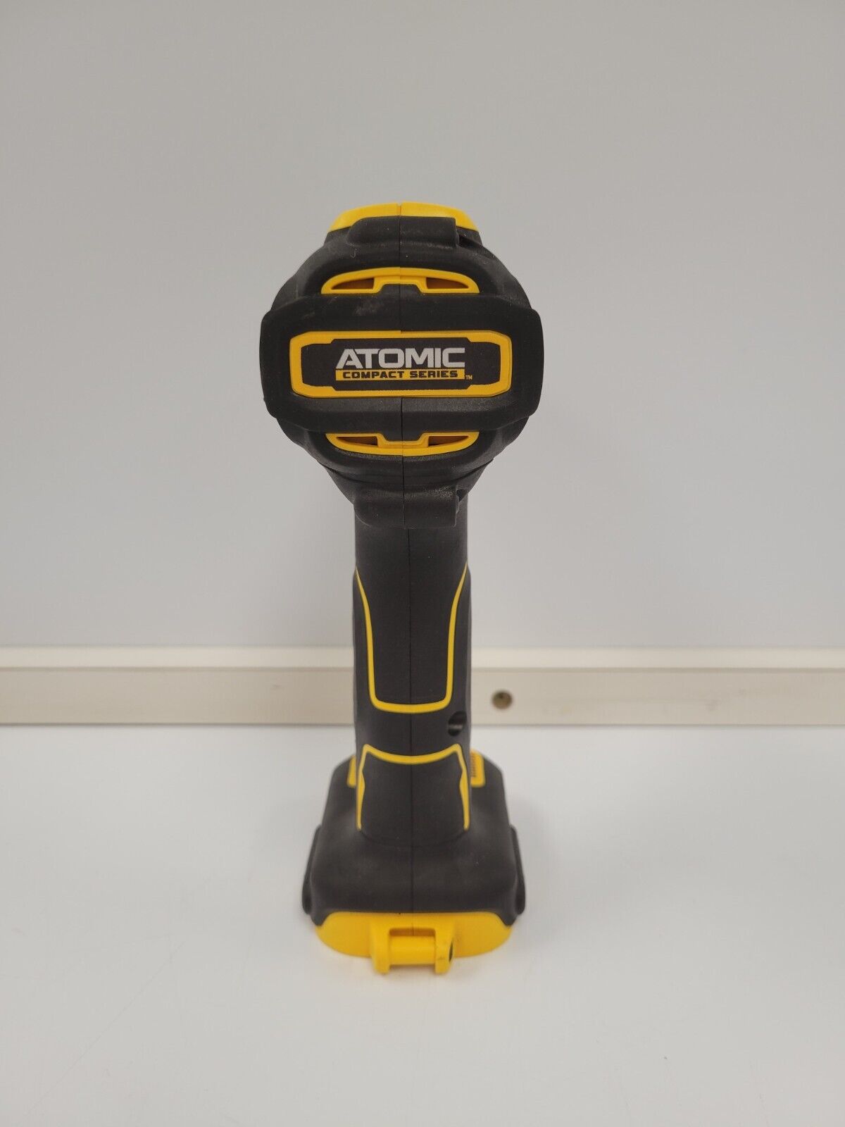 DEWALT DCD708 20V MAX Cordless Drill/Driver Kit - Compact & Lightweight Power Tool for Home Improvement, Woodworking & DIY Projects