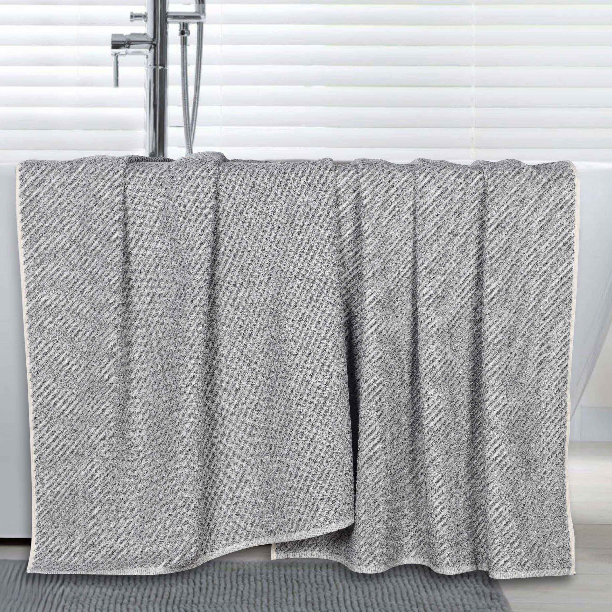 Amelia Cotton Blend Diagonal Stripes Bath Towels Set of 2 - Ultra Soft & Absorbent Large Bath Sheets for Spa, Beach & Luxury Bathroom Decor
