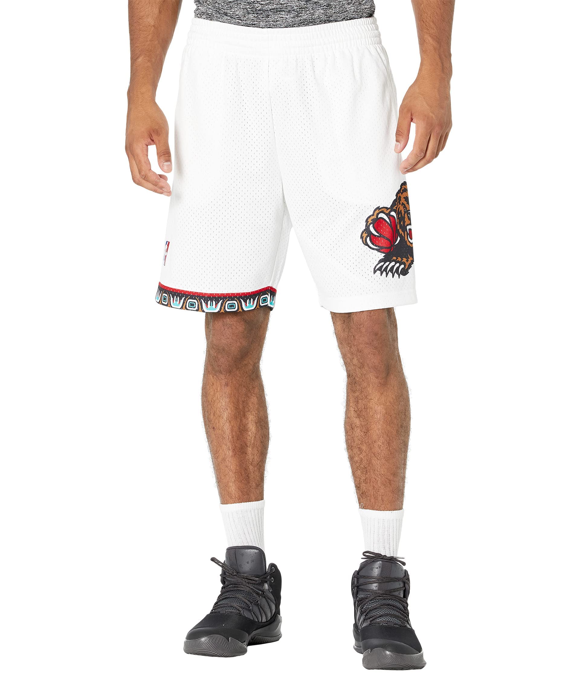 Mitchell & Ness Vancouver Grizzlies 1998-99 White Swingman Shorts for Men - NBA Basketball Fan Gear & Retro Streetwear Fashion