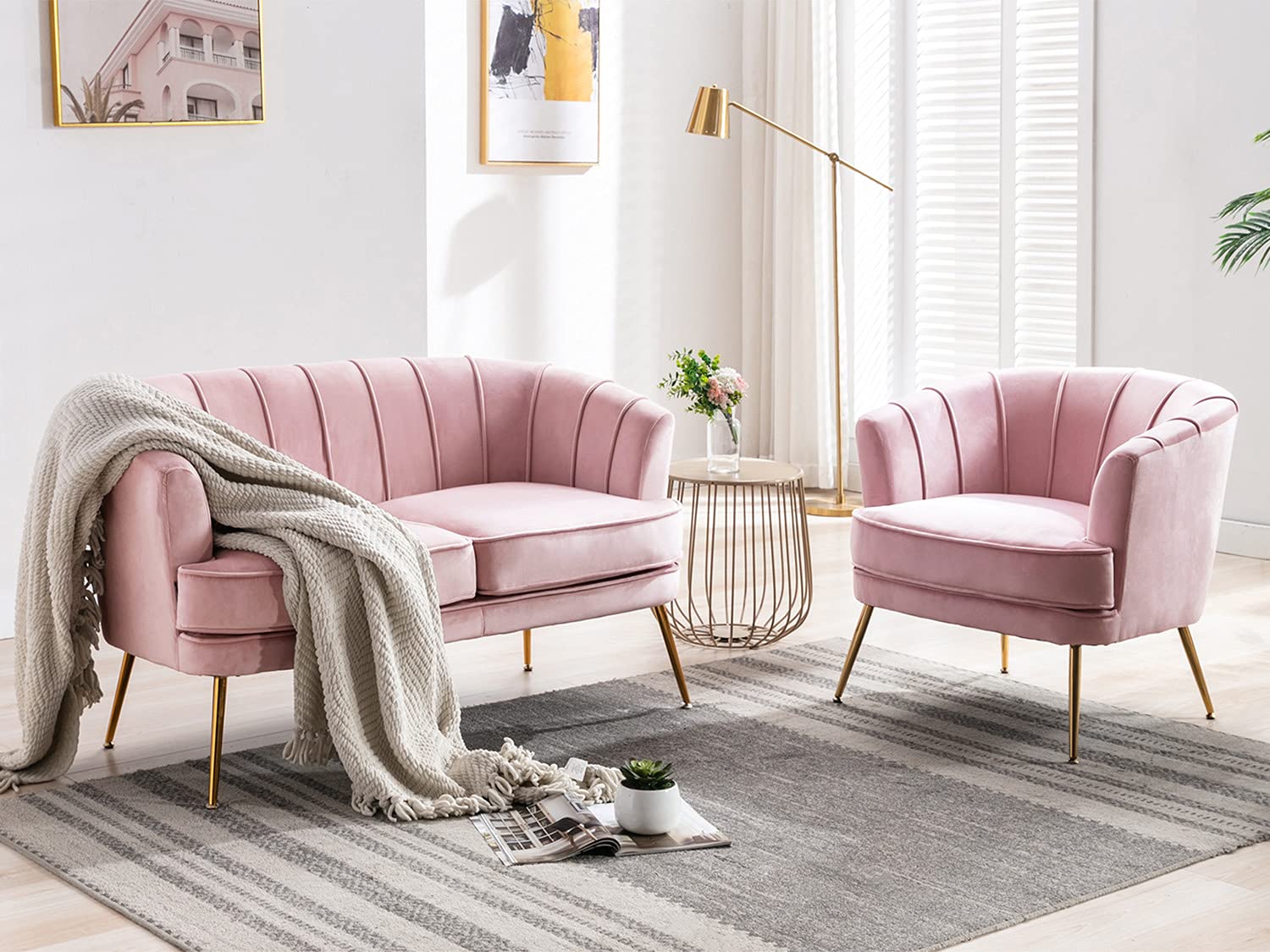 Luxury Velvet Loveseat Sofa - Modern Tufted Chesterfield 2-Seater Couch for Living Room & Bedroom - Soft Light Pink - Perfect for Small Spaces, Apartments & Cozy Home Decor