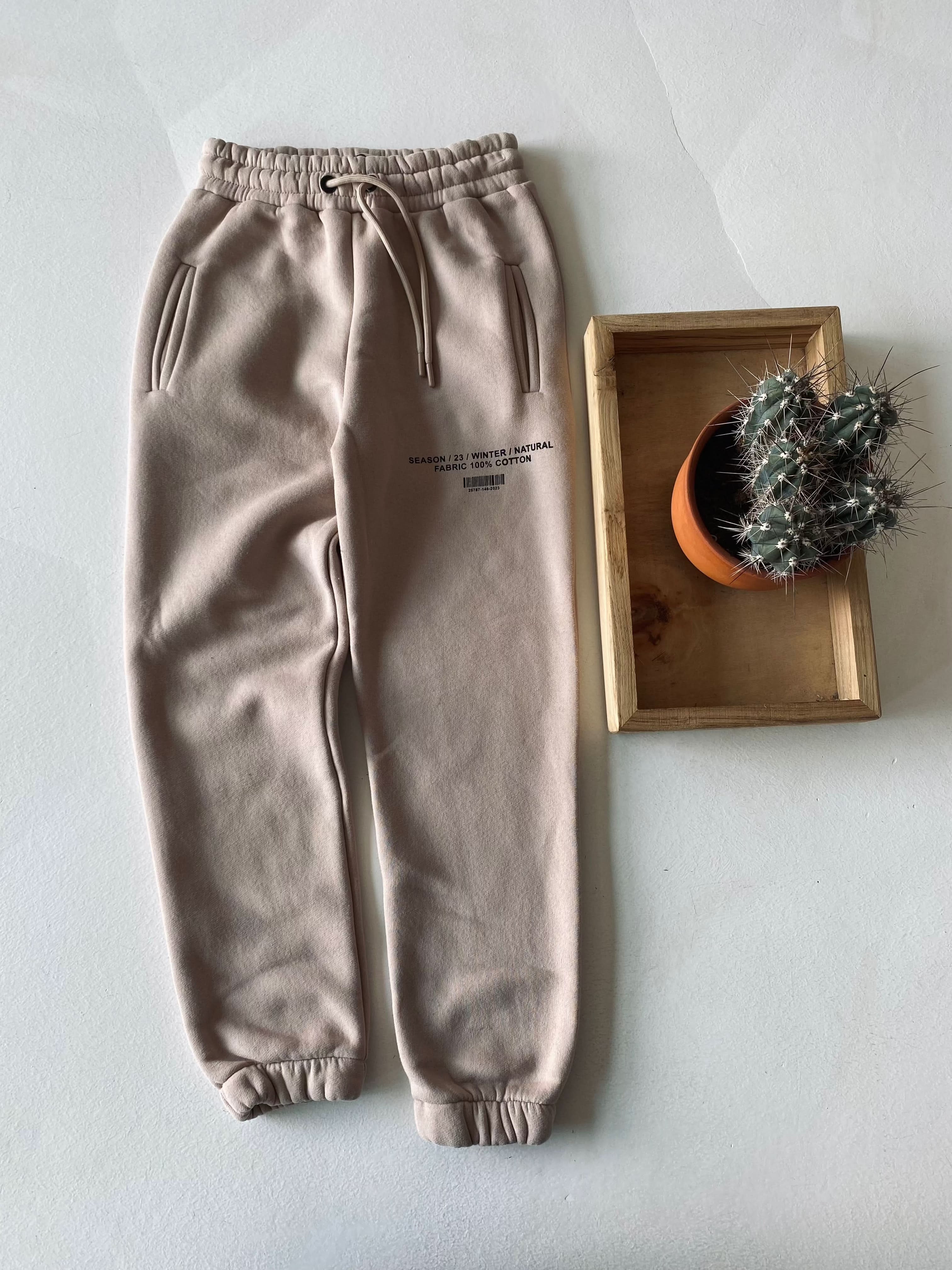 Unisex Letter Print Sweatpants for Men & Women - Comfortable Lounge Pants for Gym, Yoga, and Casual Wear